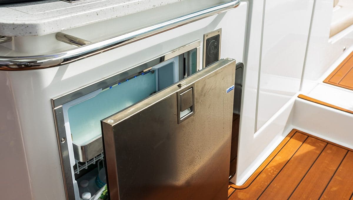 Detalle del equipamiento del Aquila 32 Sport