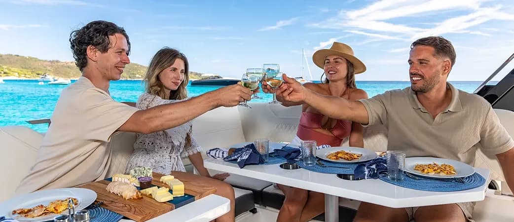 Mesa de comedor exterior del Aquila 35 Sport