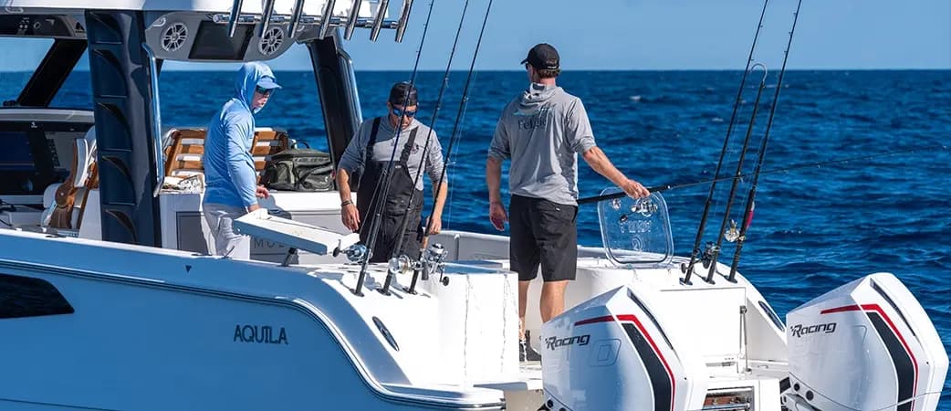 Pescando a bordo del Aquila 36 Molokai