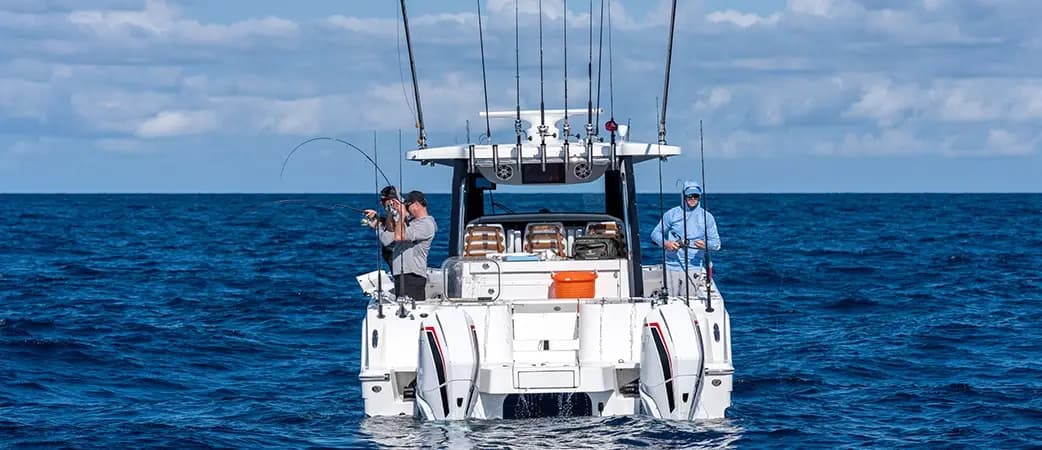 Pescando a bordo del Aquila 36 Molokai