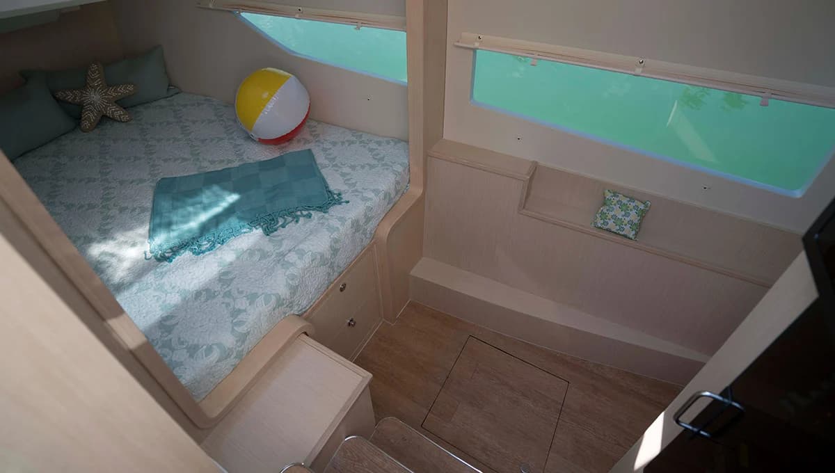 Camarote del Aquila 36 Sport