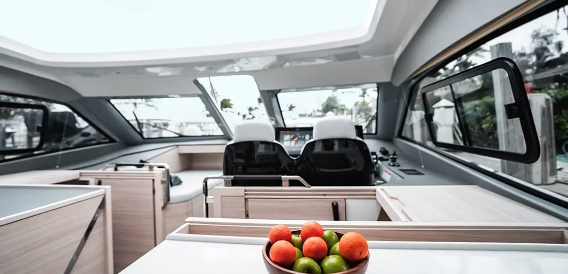 Salón del Aquila 42 Coupe