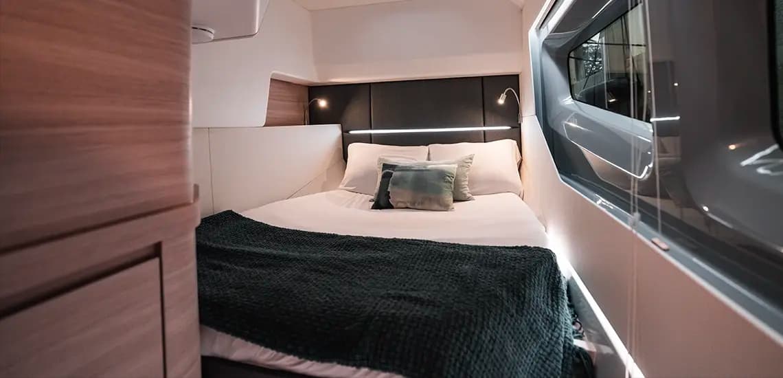 Camarote del Aquila 42 Coupe