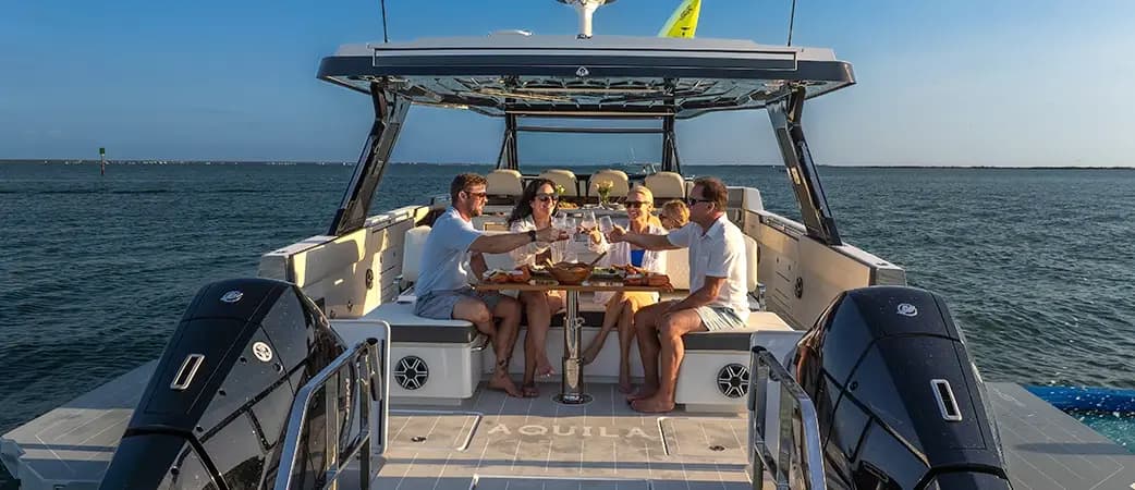 Mesa de comedor exterior del Aquila 45 Sport