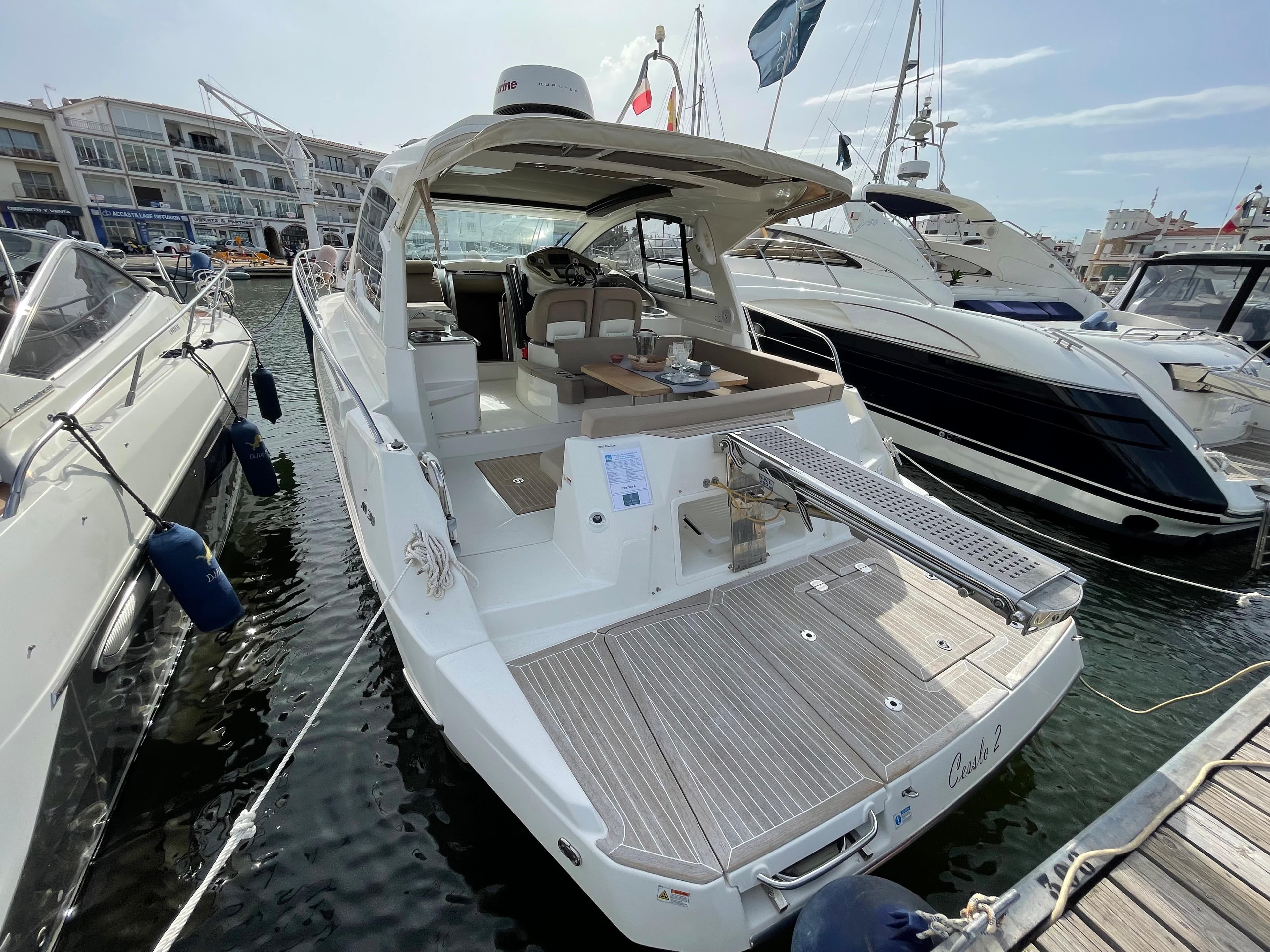 Cranchi M38 · 5