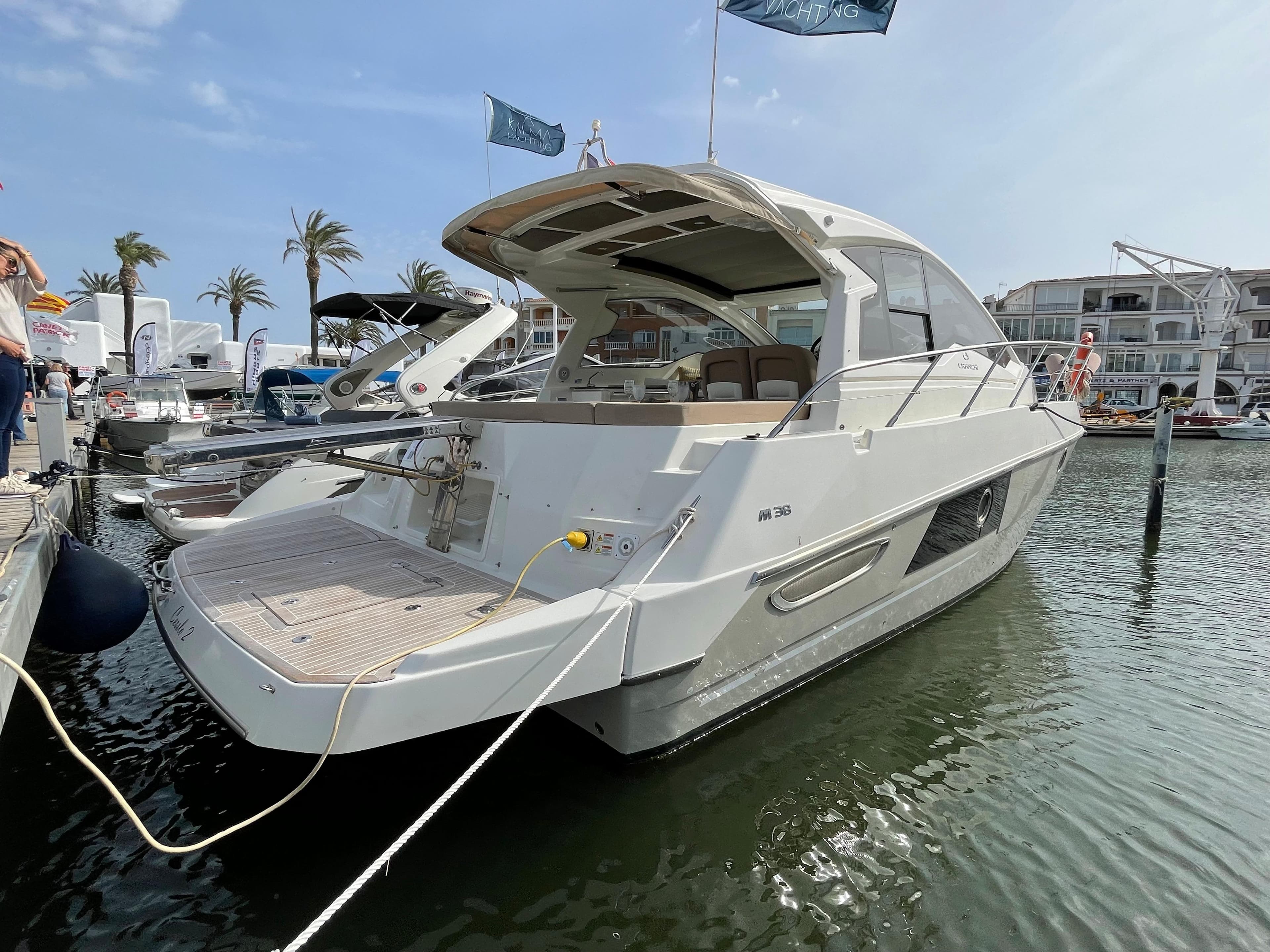 Cranchi M38 · 2
