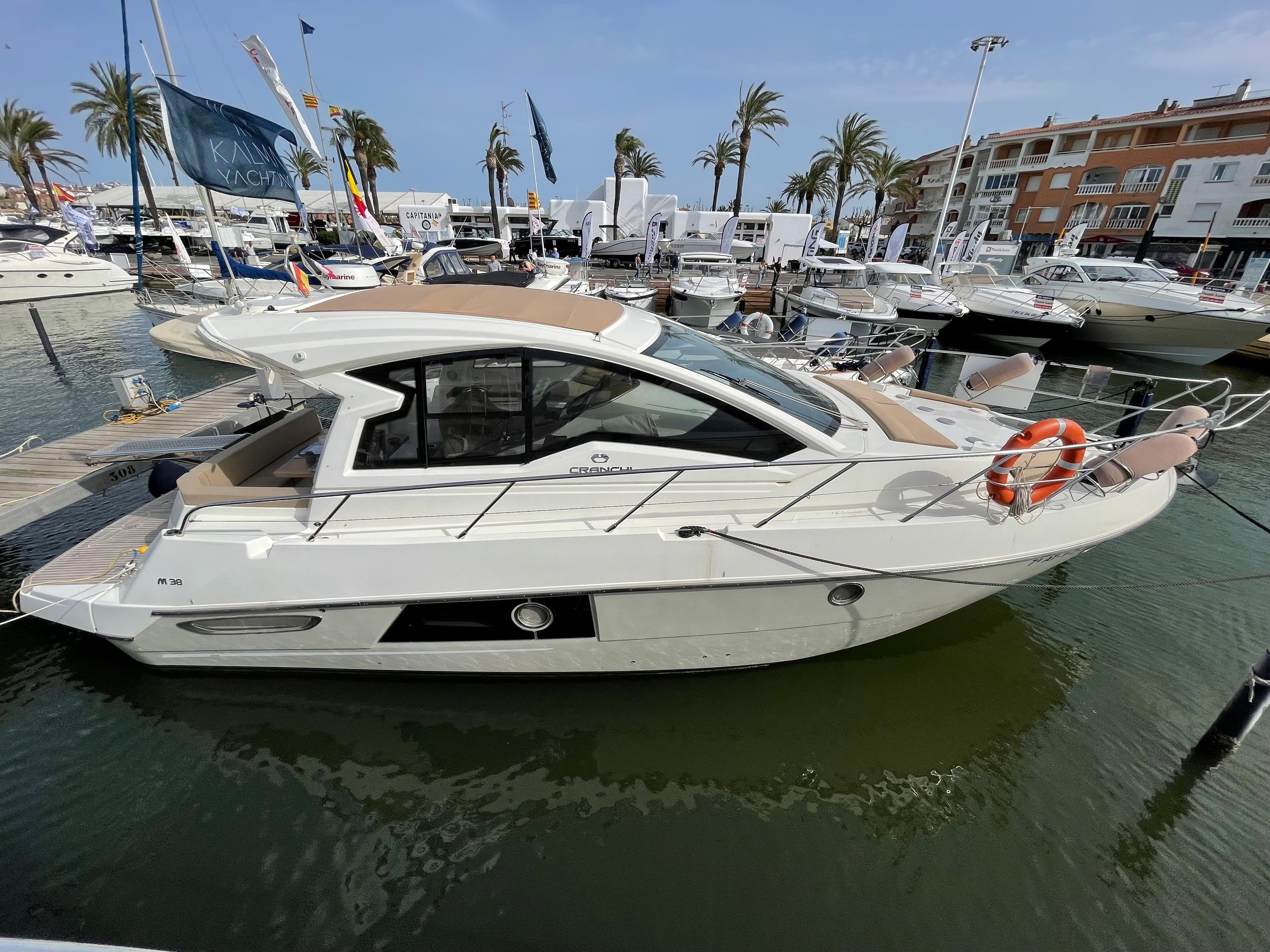 Cranchi M38 · 1