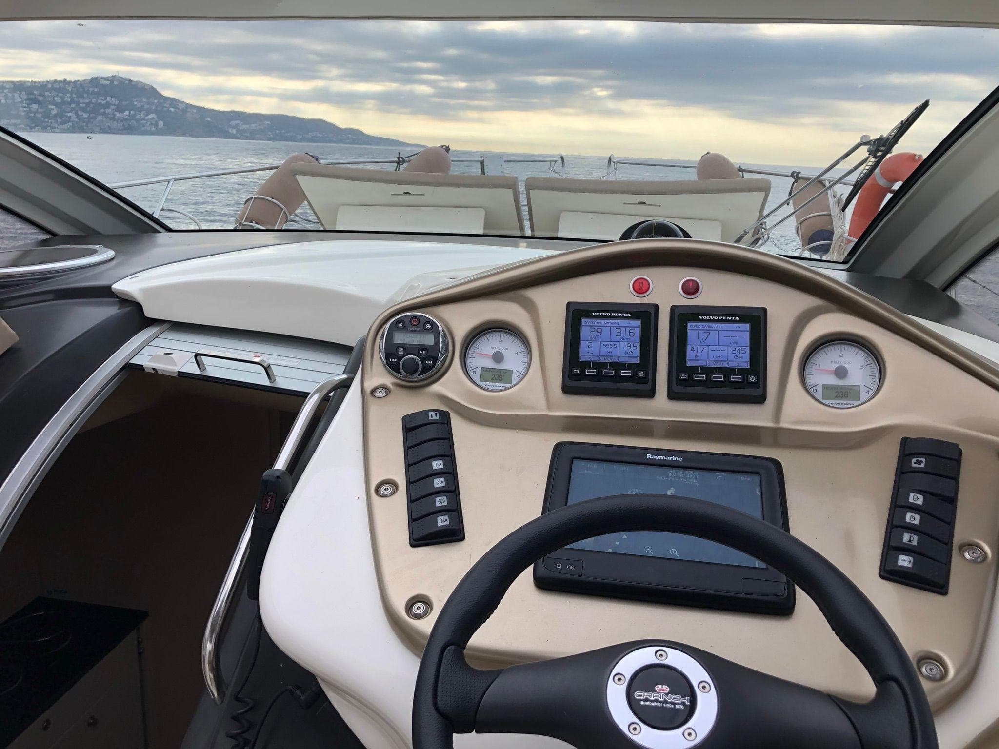 Cranchi M38 · 28