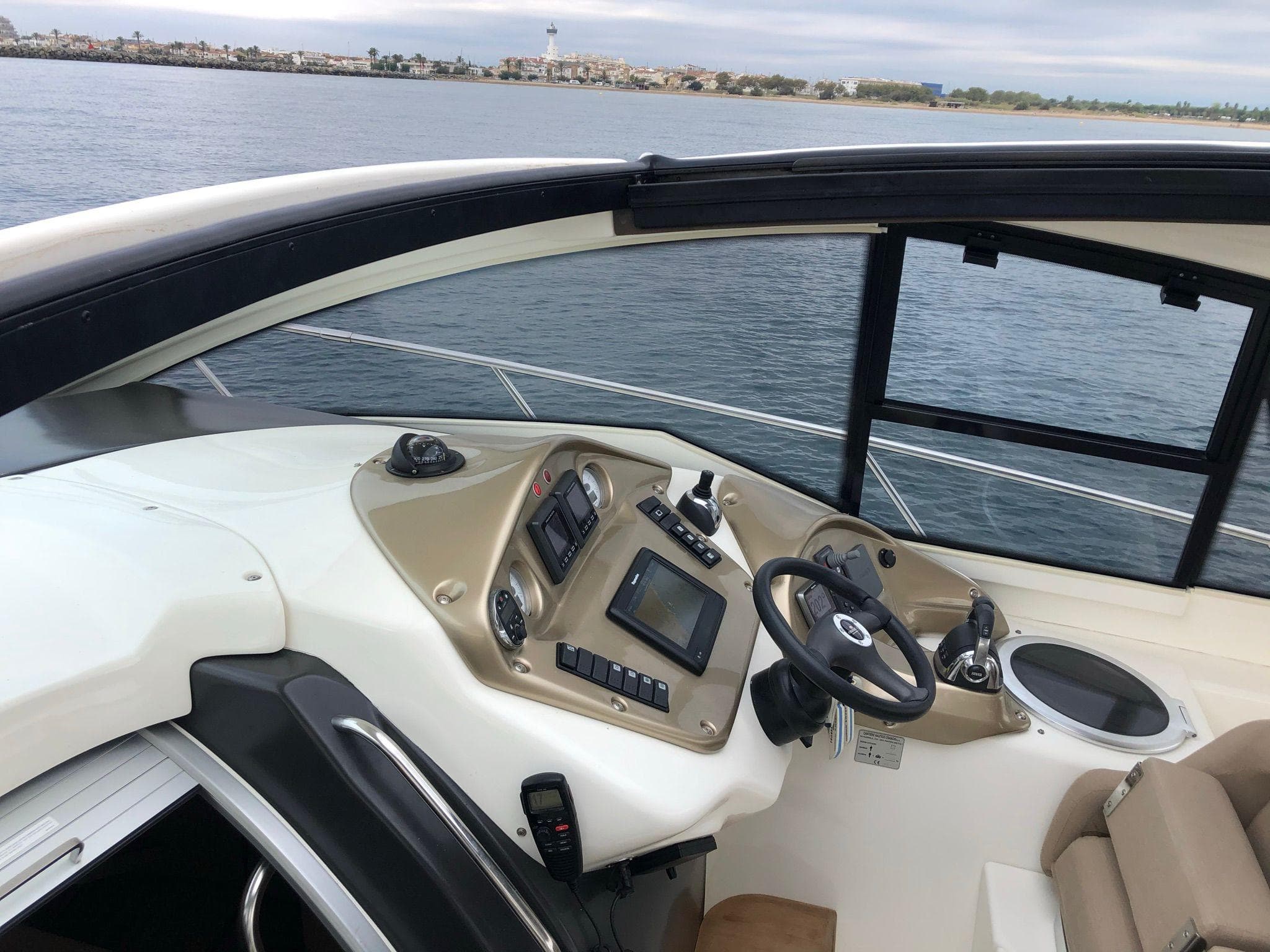 Cranchi M38 · 19