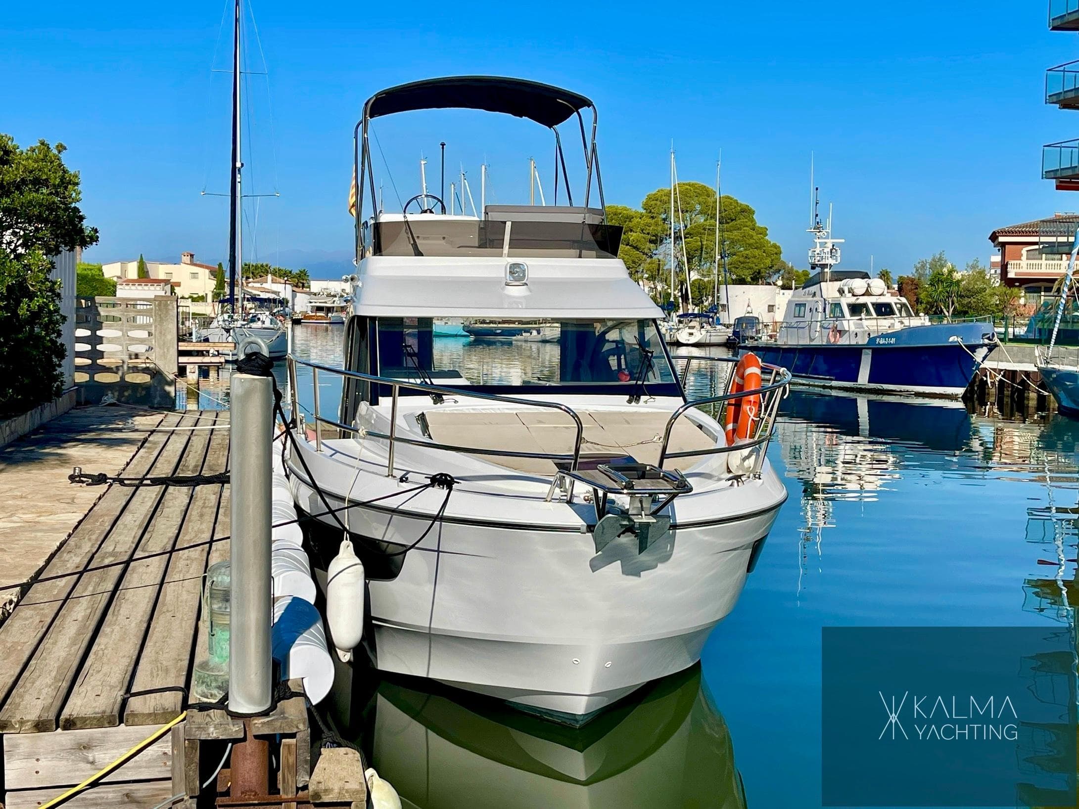 Beneteau Antares 11 Fly · 4