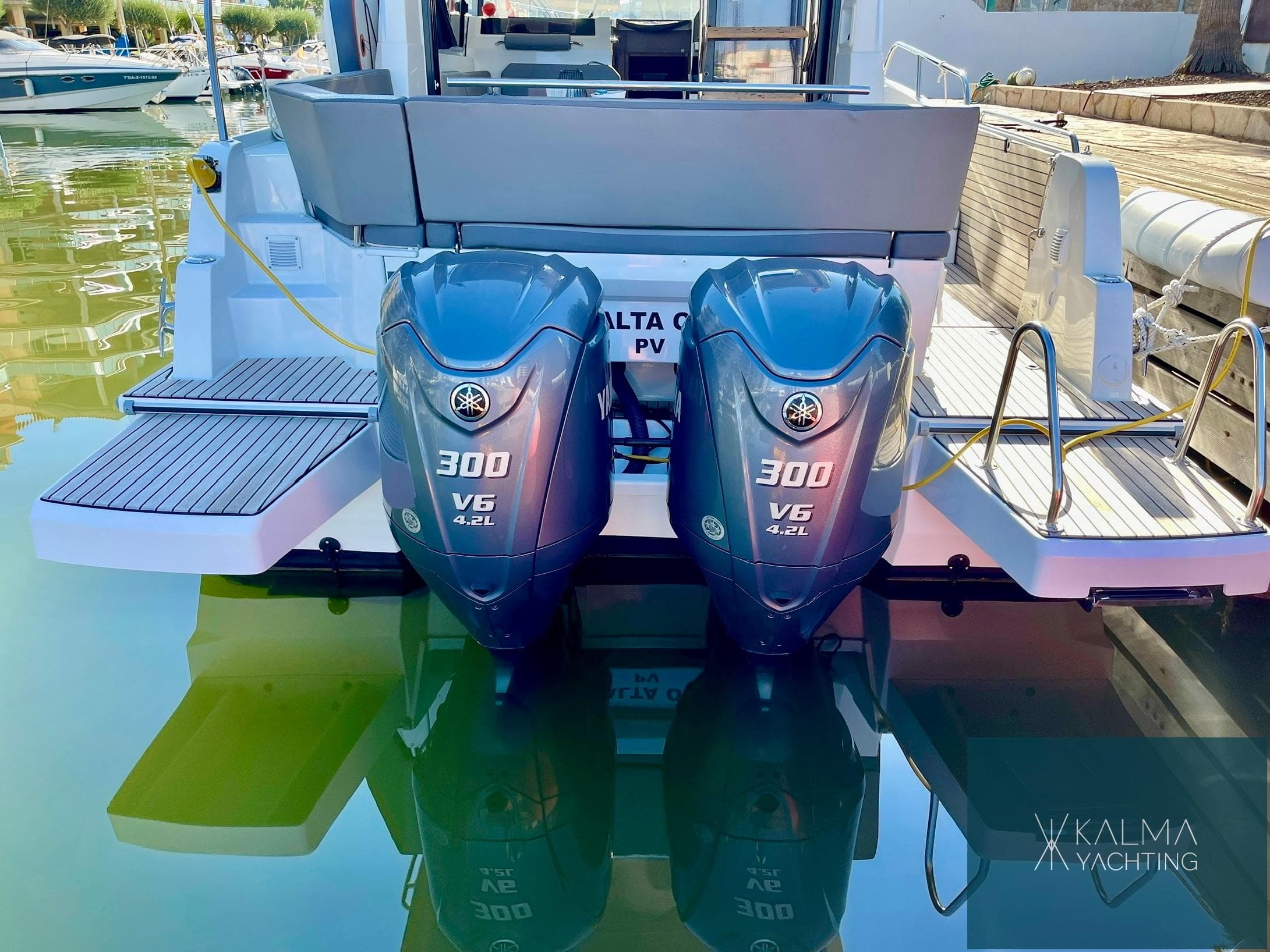 Beneteau Antares 11 Fly · 8