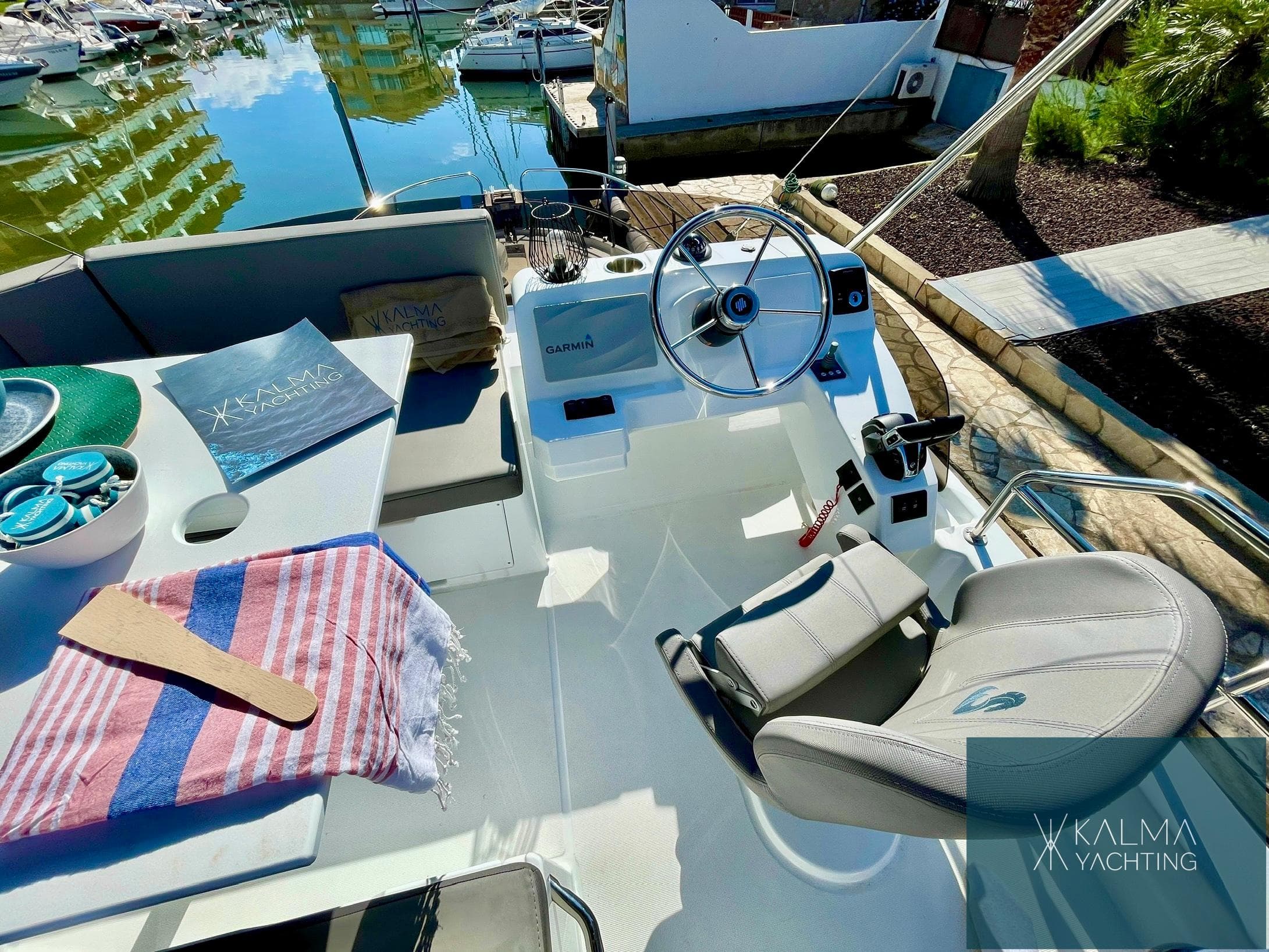 Beneteau Antares 11 Fly · 16