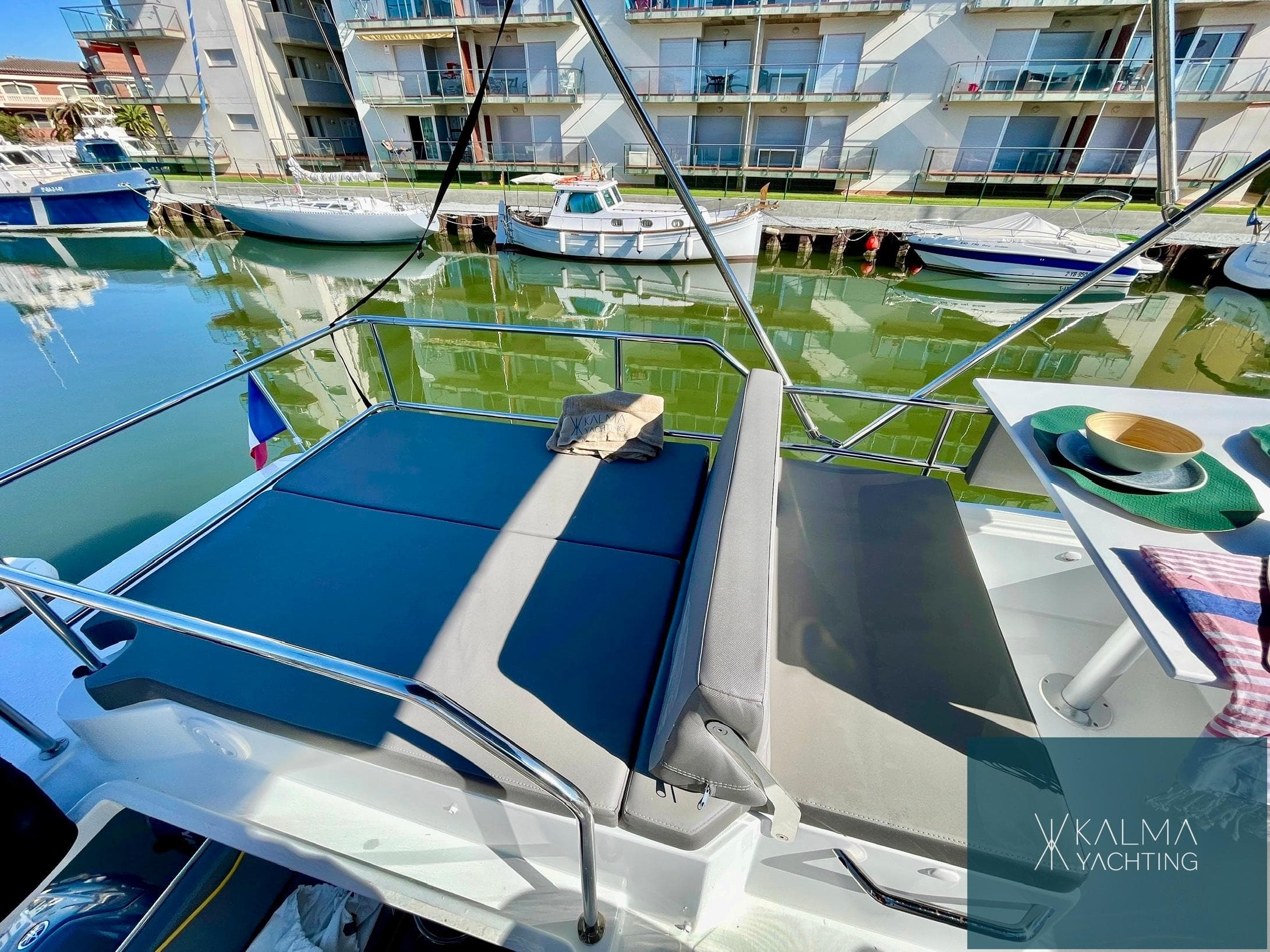 Beneteau Antares 11 Fly · 17