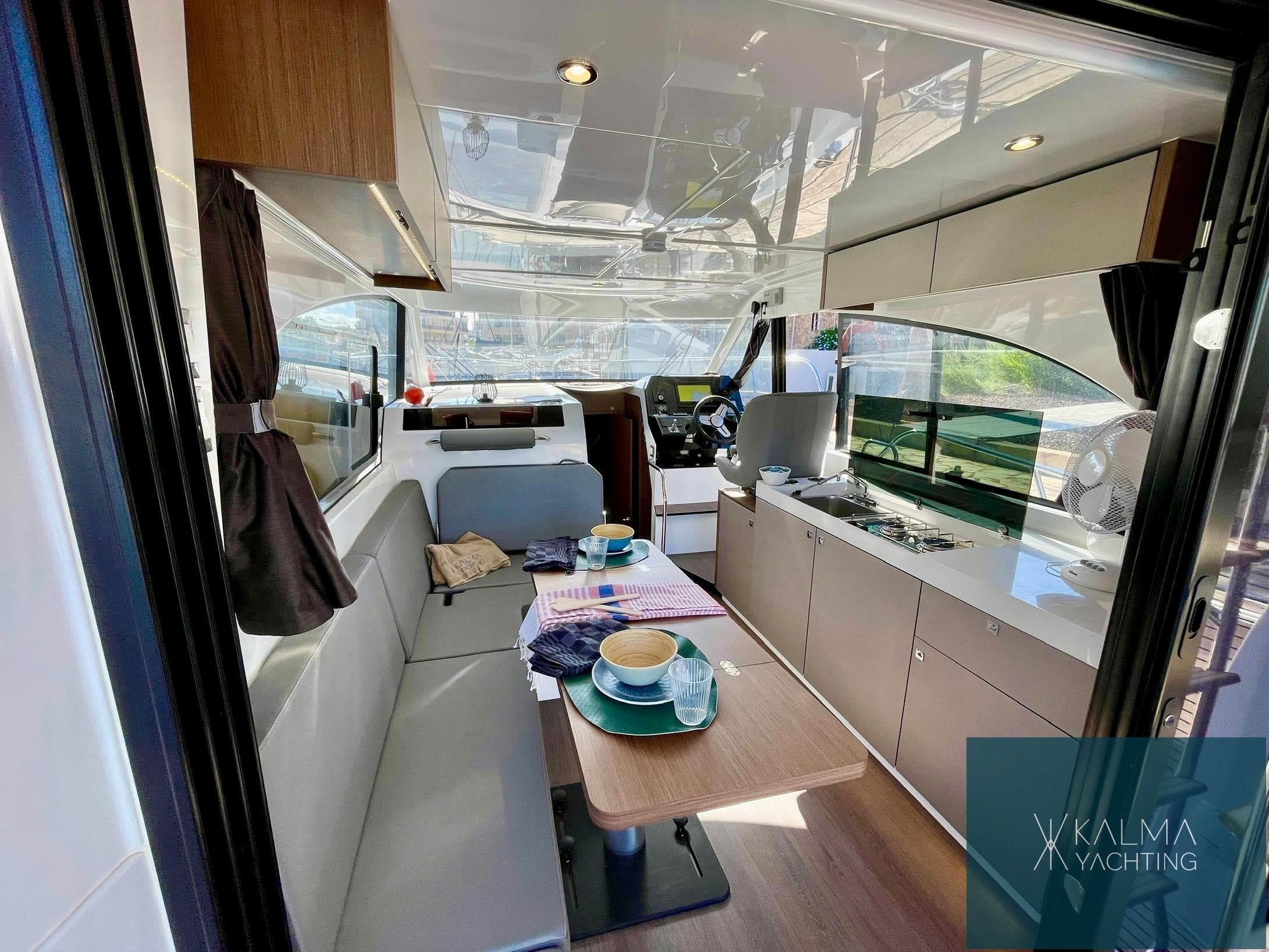 Beneteau Antares 11 Fly · 18