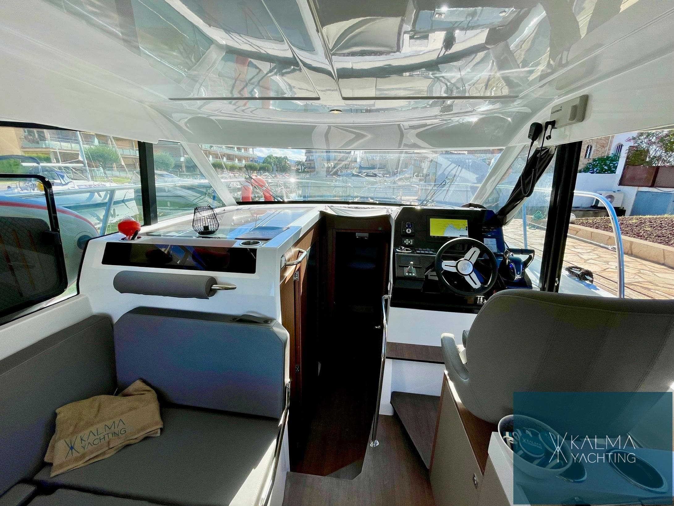 Beneteau Antares 11 Fly · 23