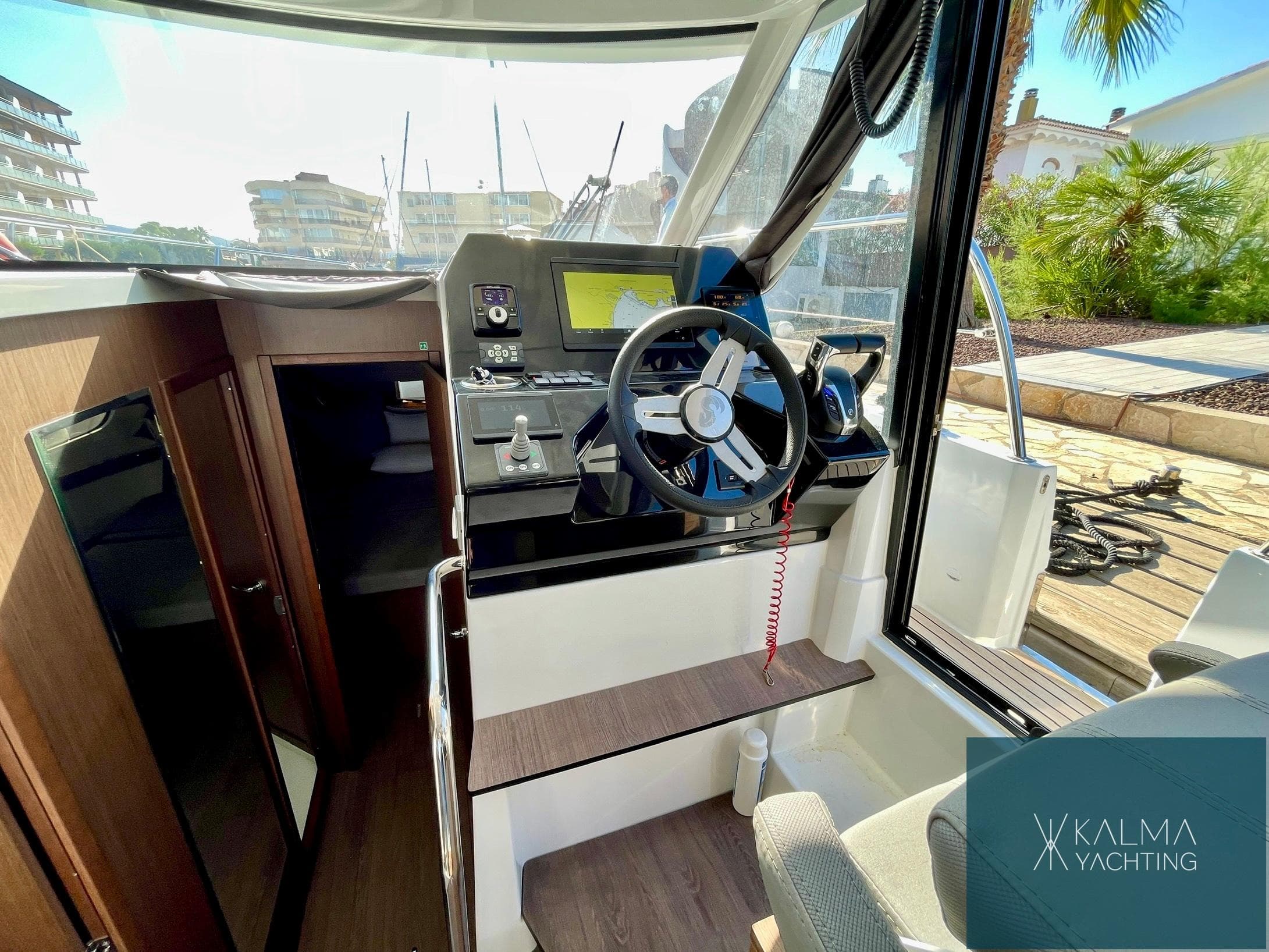 Beneteau Antares 11 Fly · 24