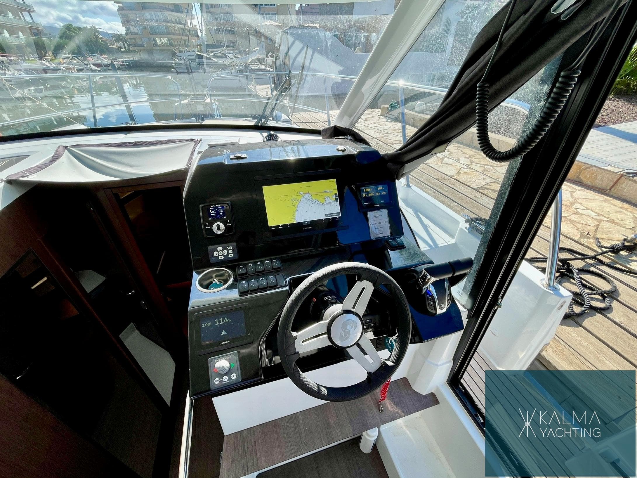 Beneteau Antares 11 Fly · 26