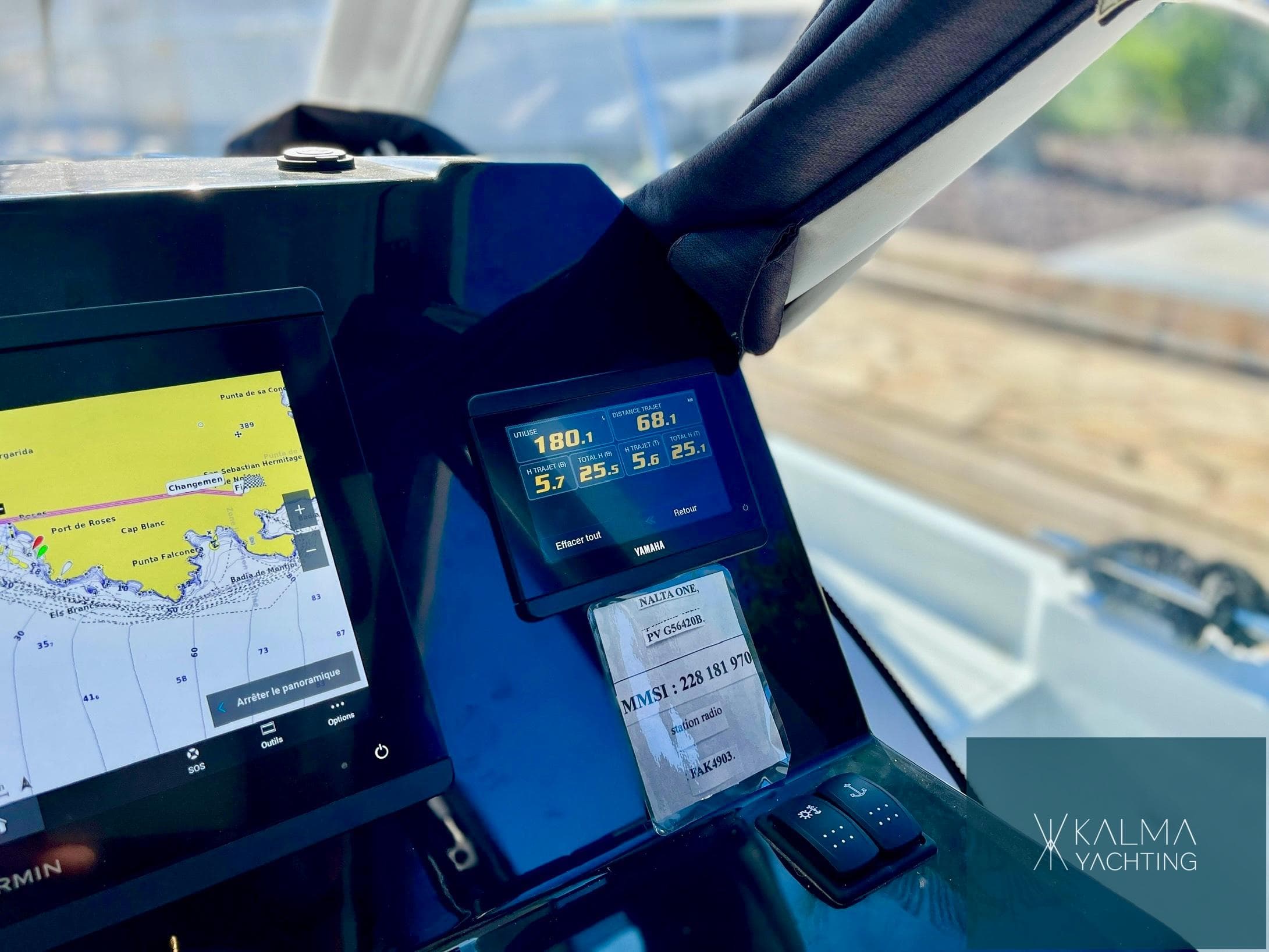 Beneteau Antares 11 Fly · 32