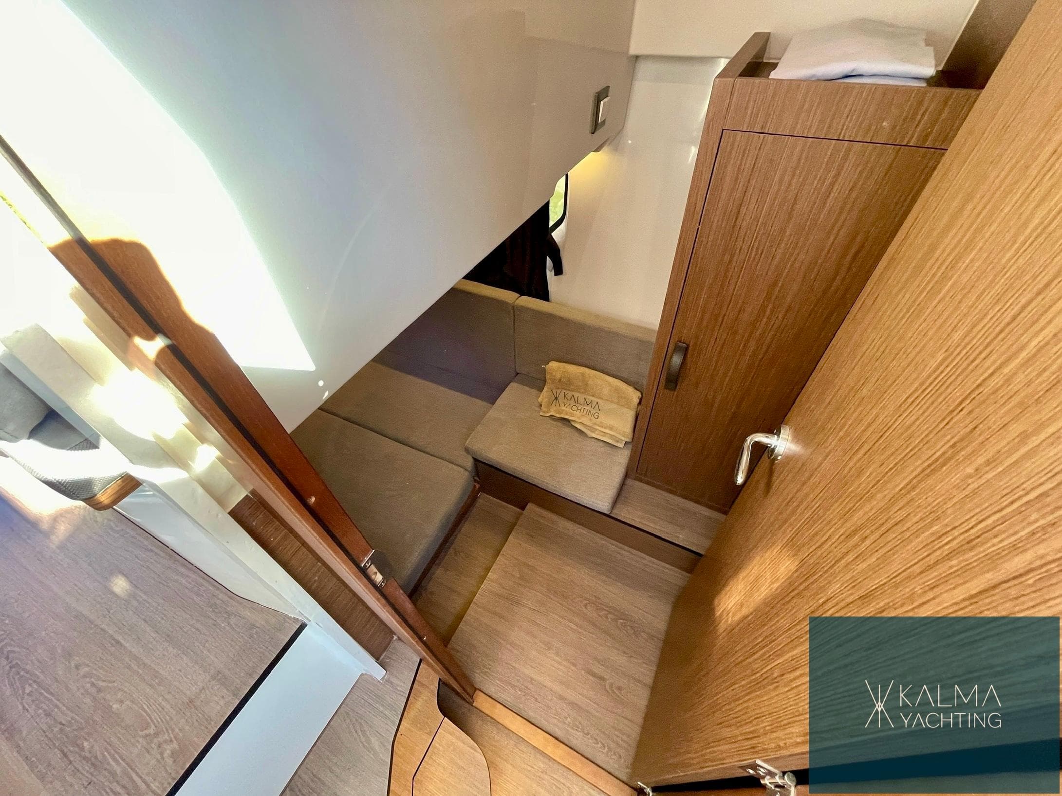 Beneteau Antares 11 Fly · 38