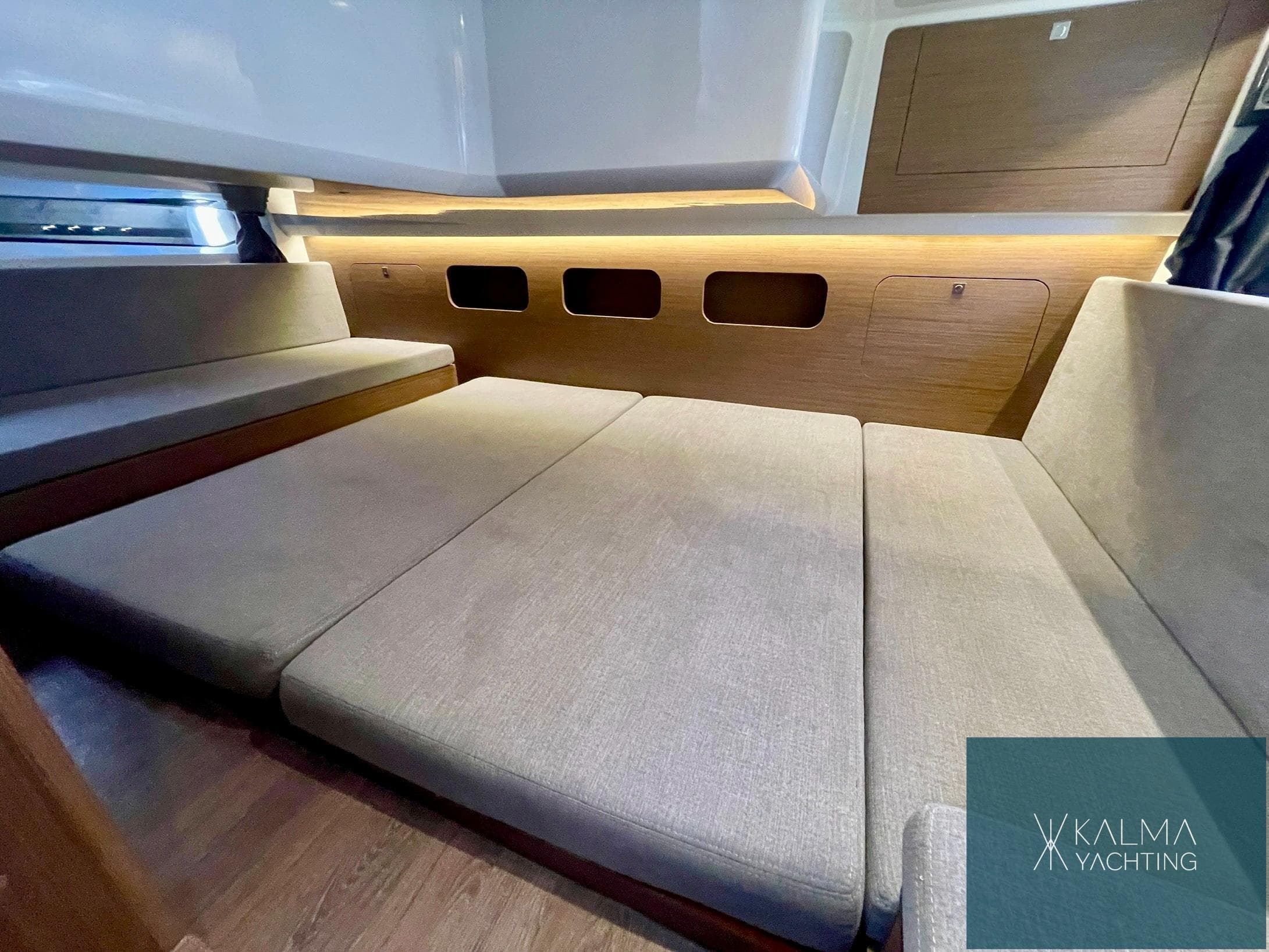 Beneteau Antares 11 Fly · 39