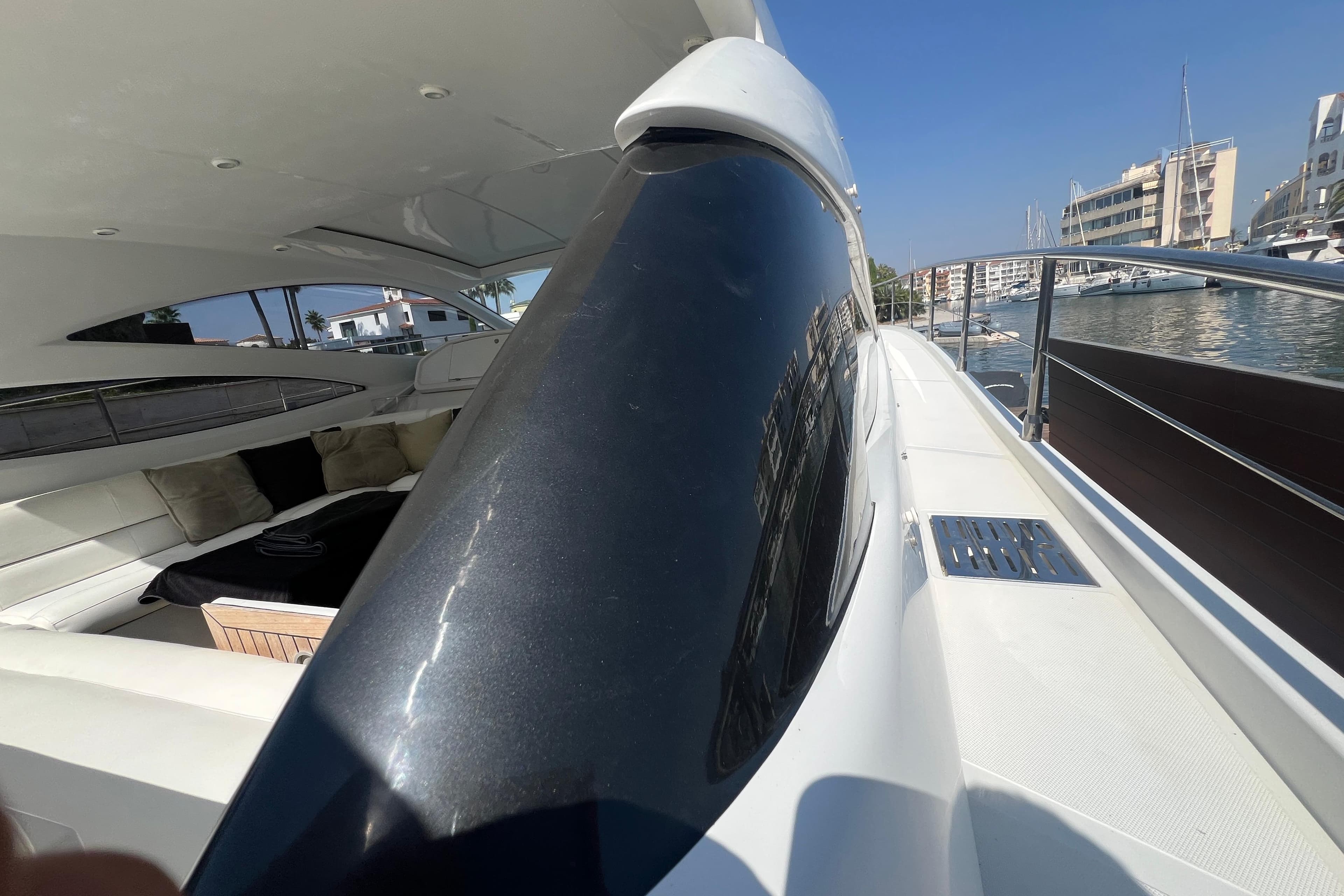 Pershing 50 · 11