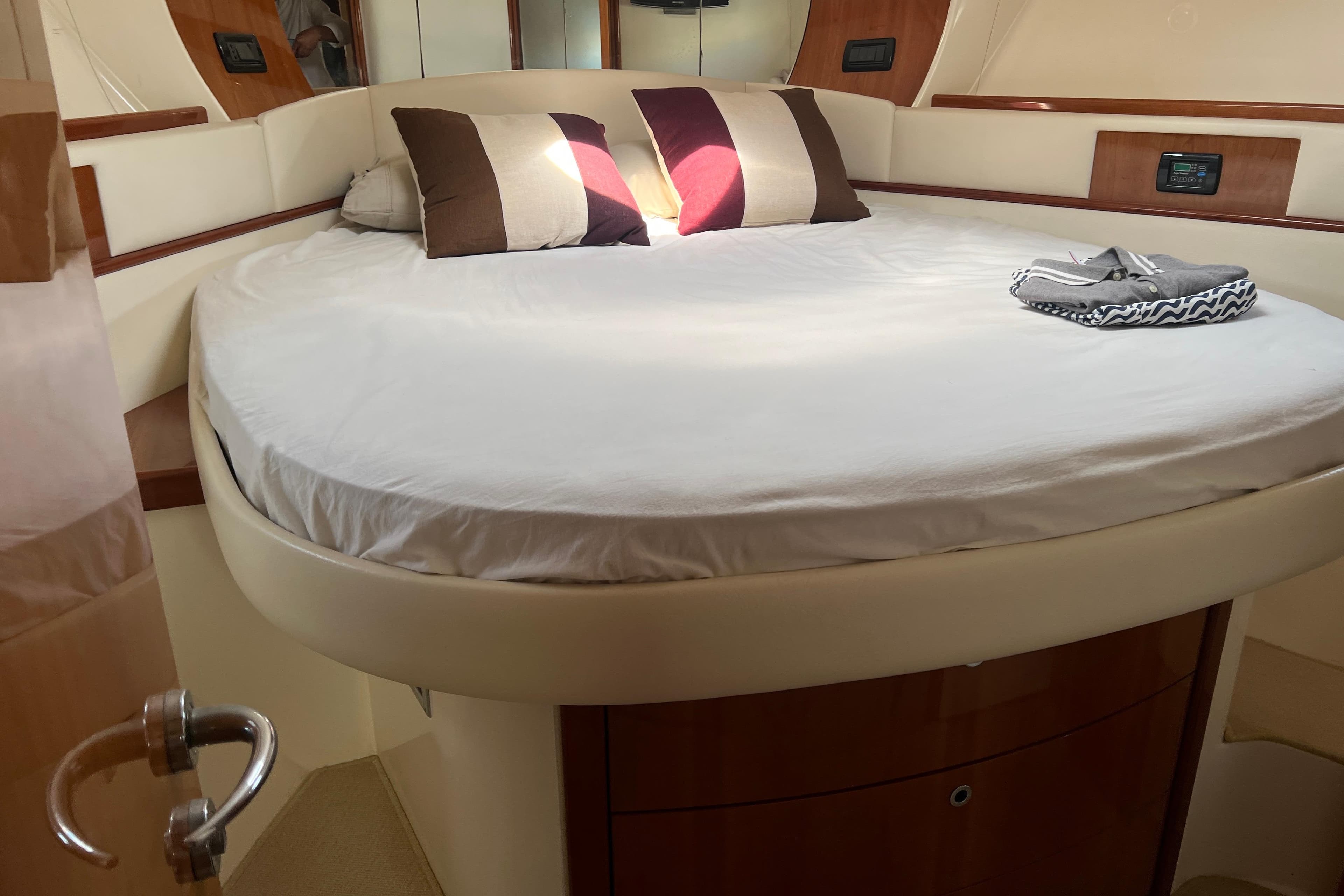 Pershing 50 · 20