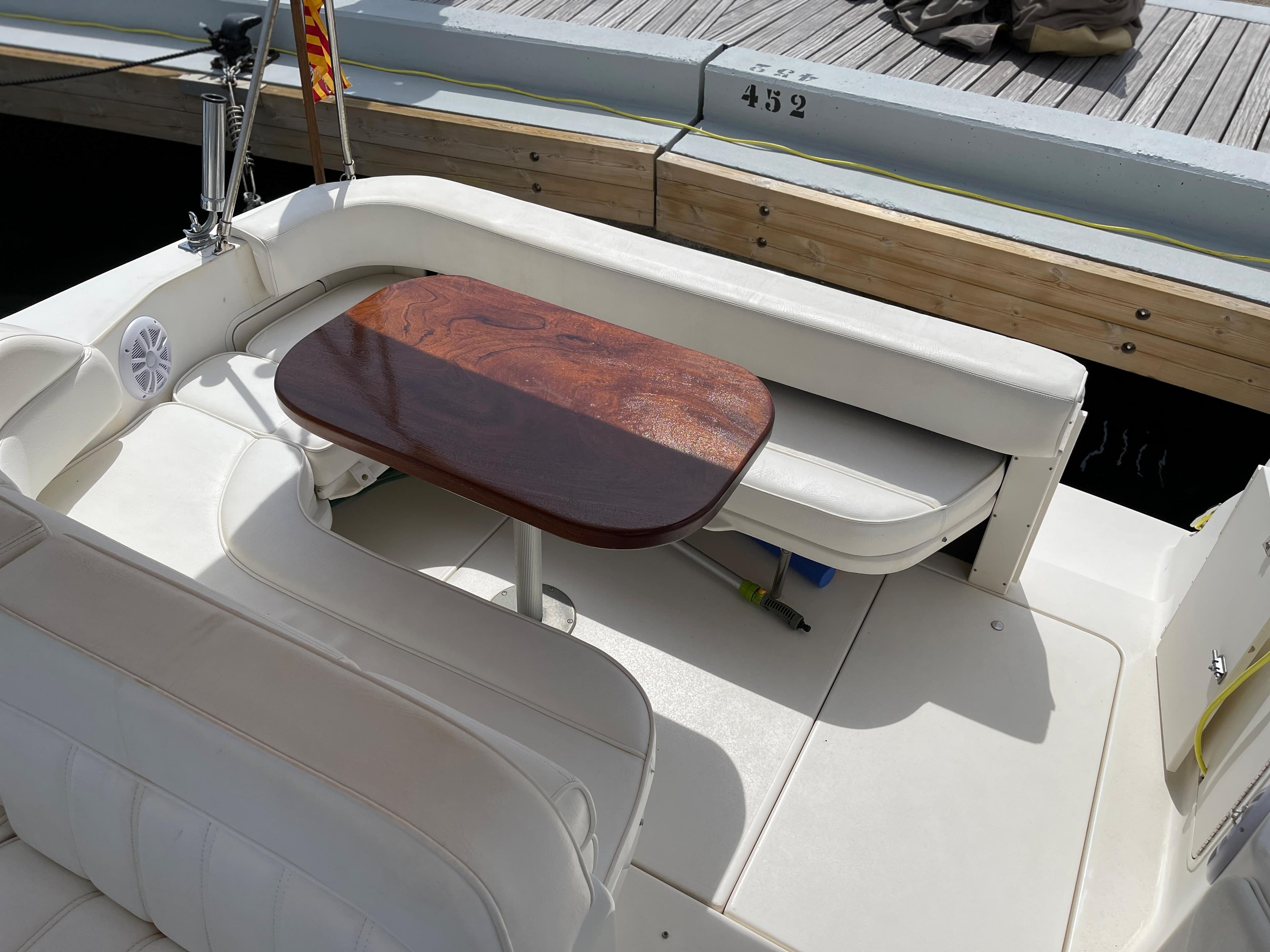 Sea Ray 290 Sundancer · 11