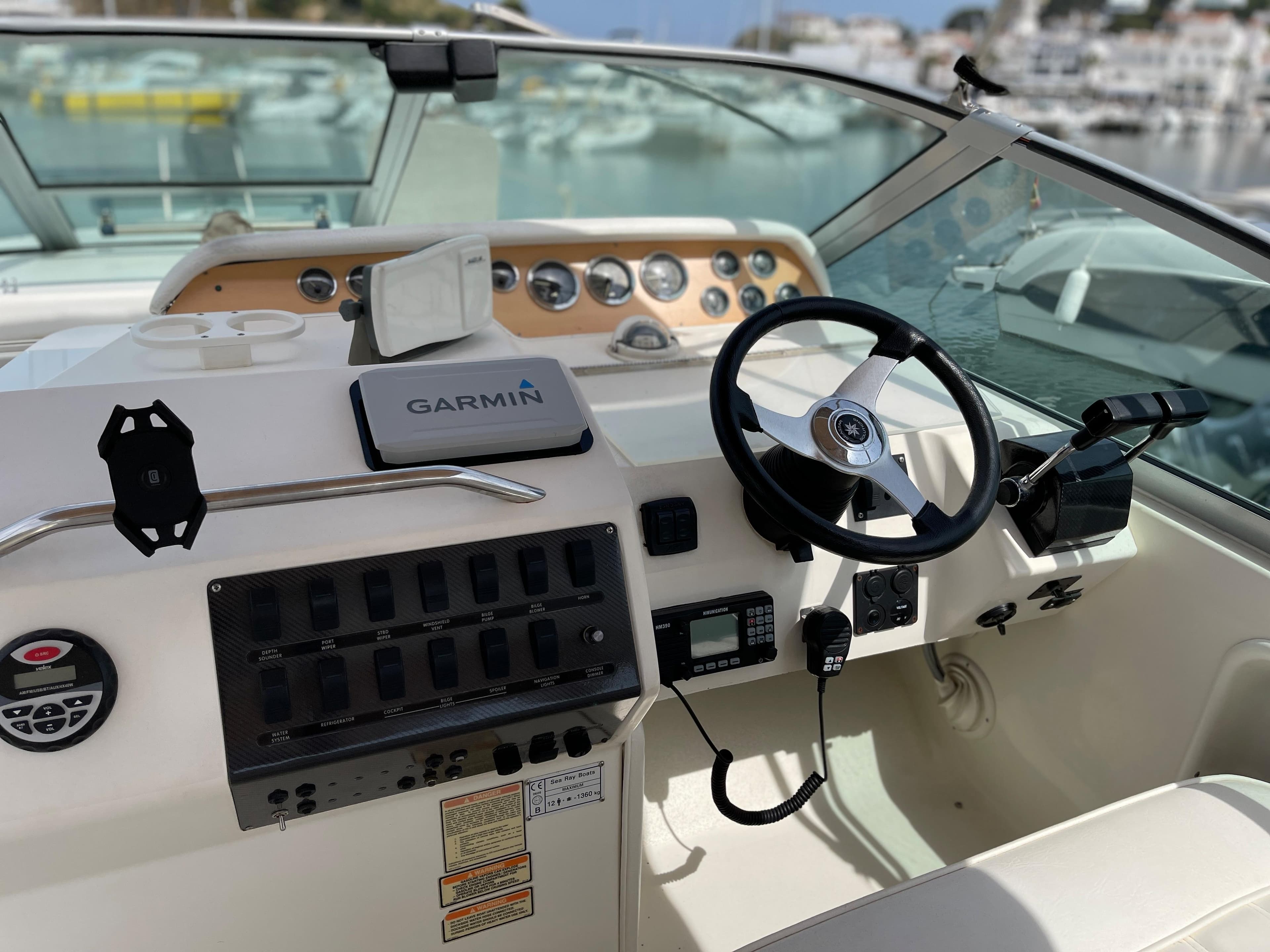 Sea Ray 290 Sundancer · 13