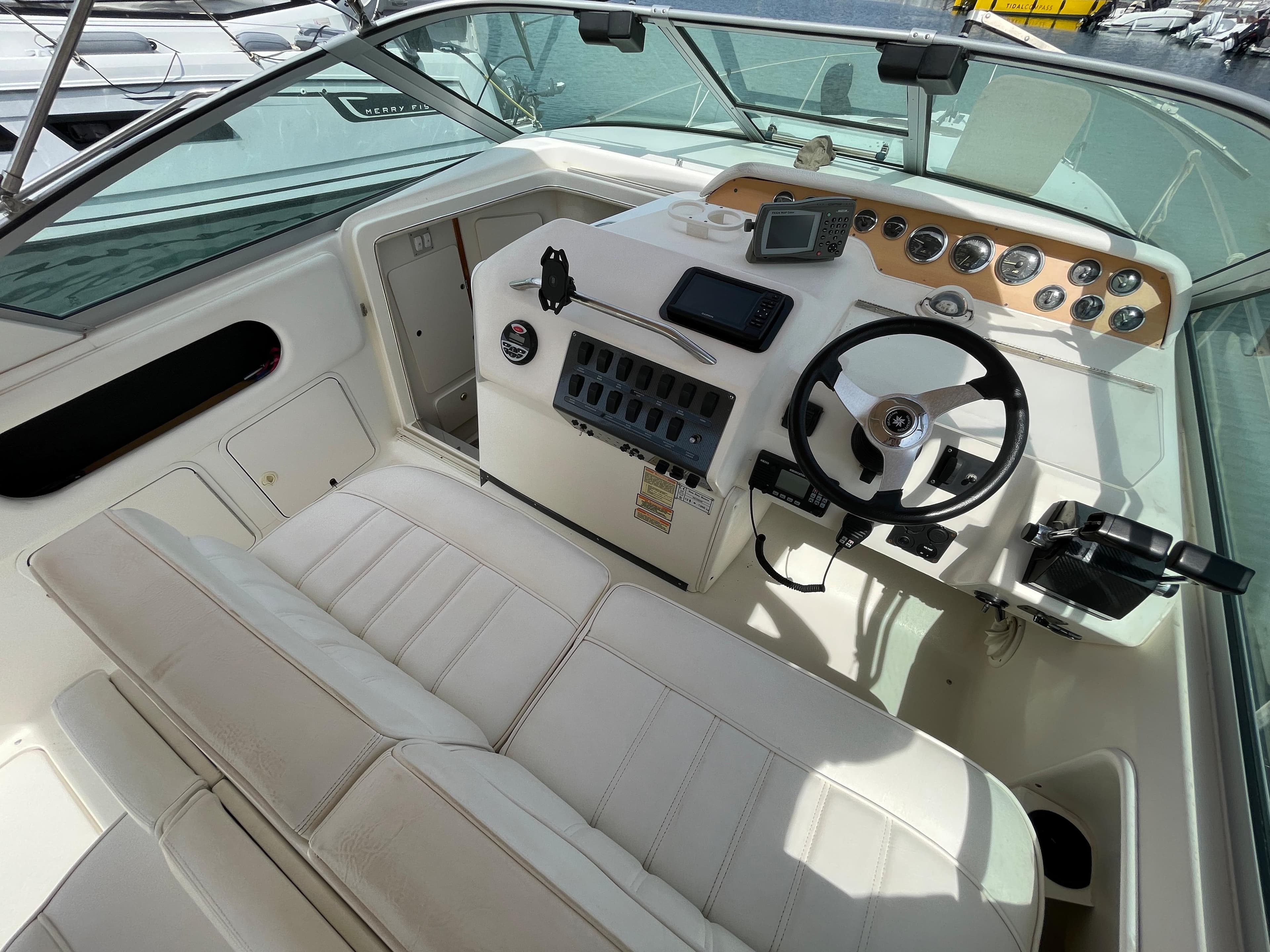 Sea Ray 290 Sundancer · 15