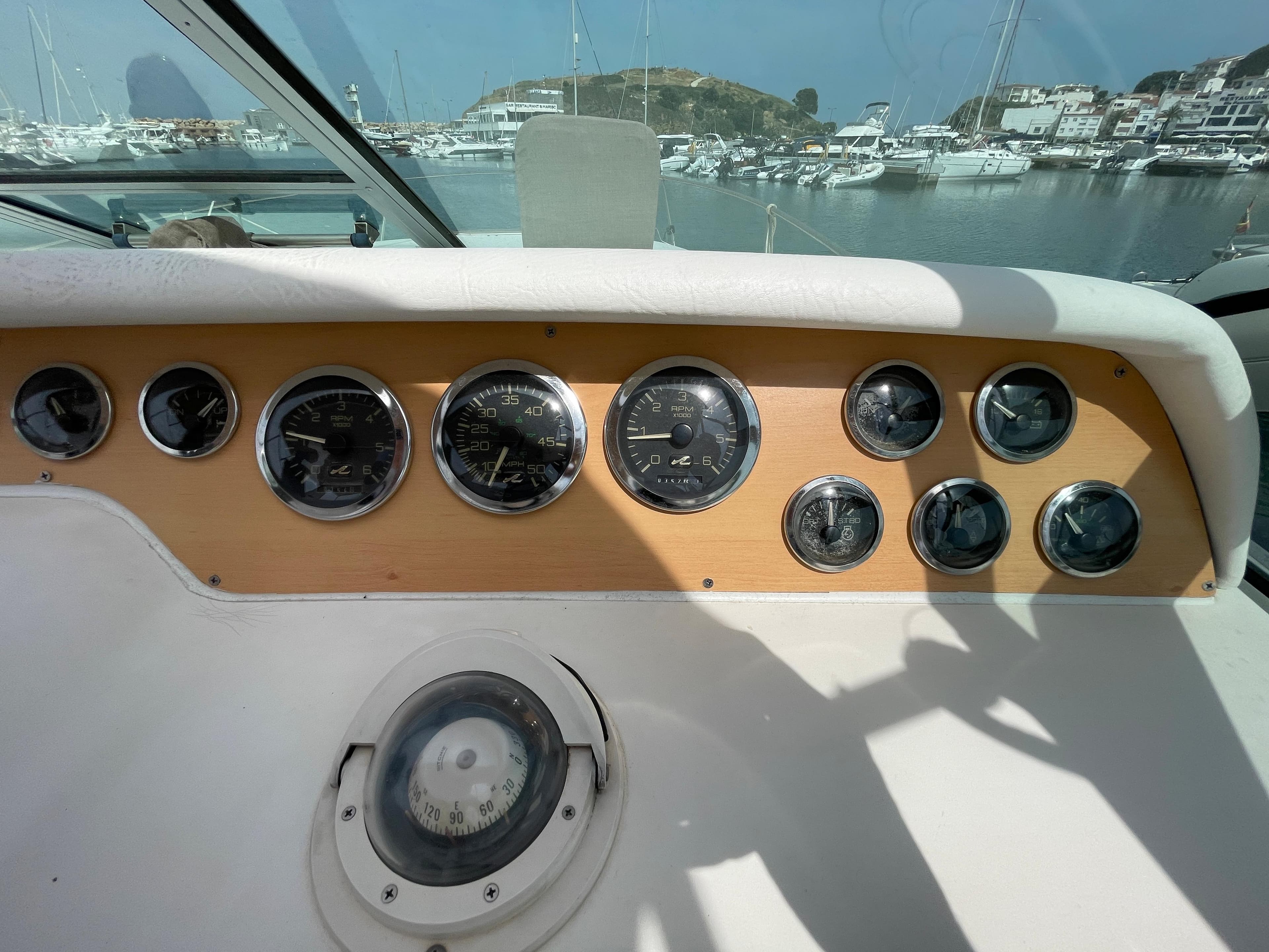 Sea Ray 290 Sundancer · 16