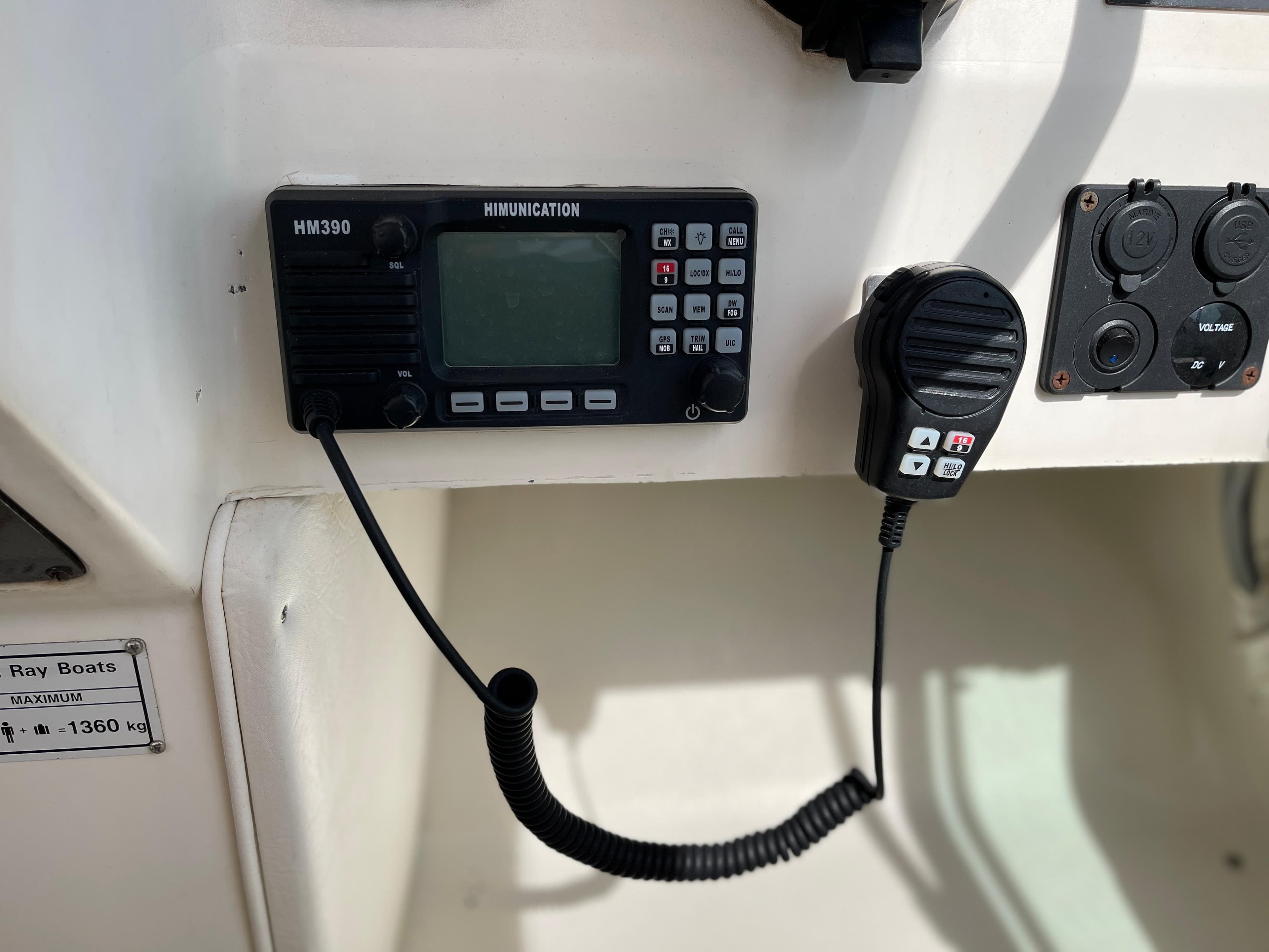 Sea Ray 290 Sundancer · 18