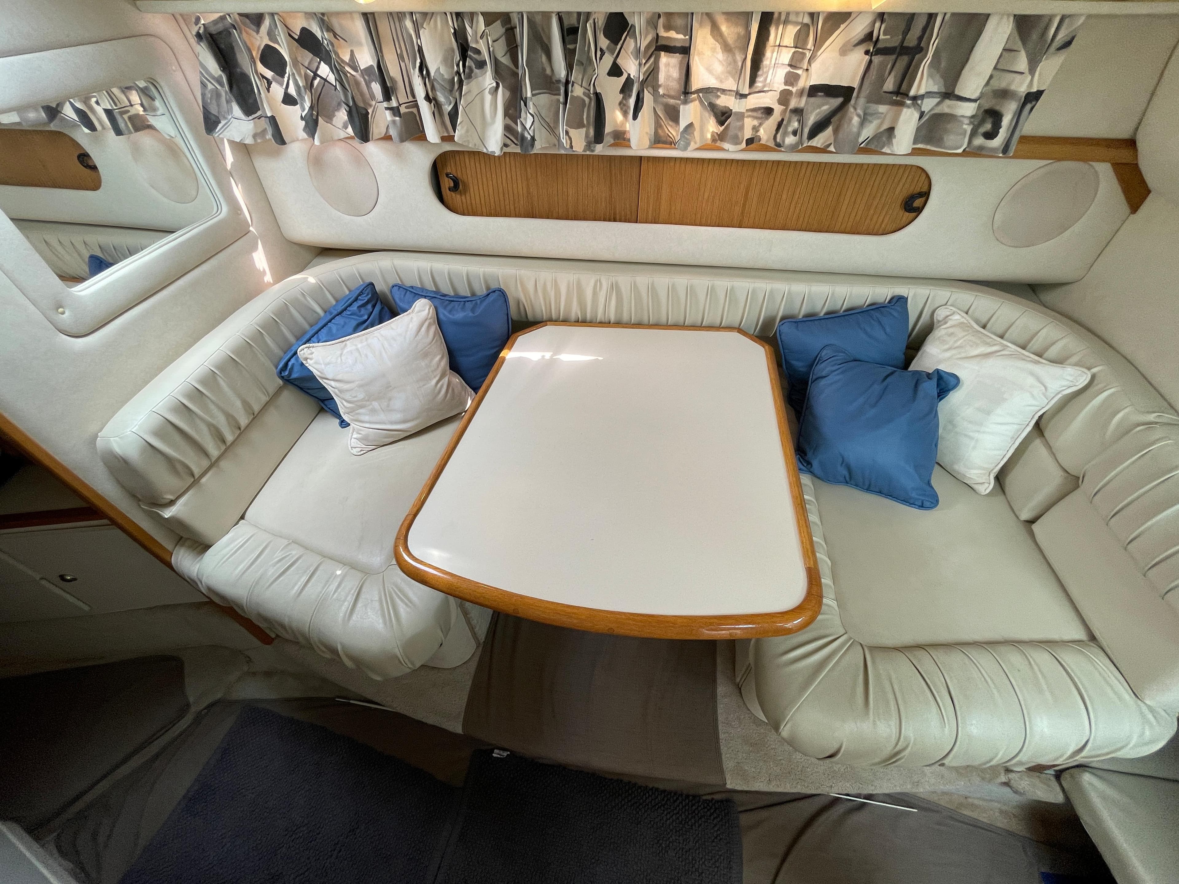 Sea Ray 290 Sundancer · 25