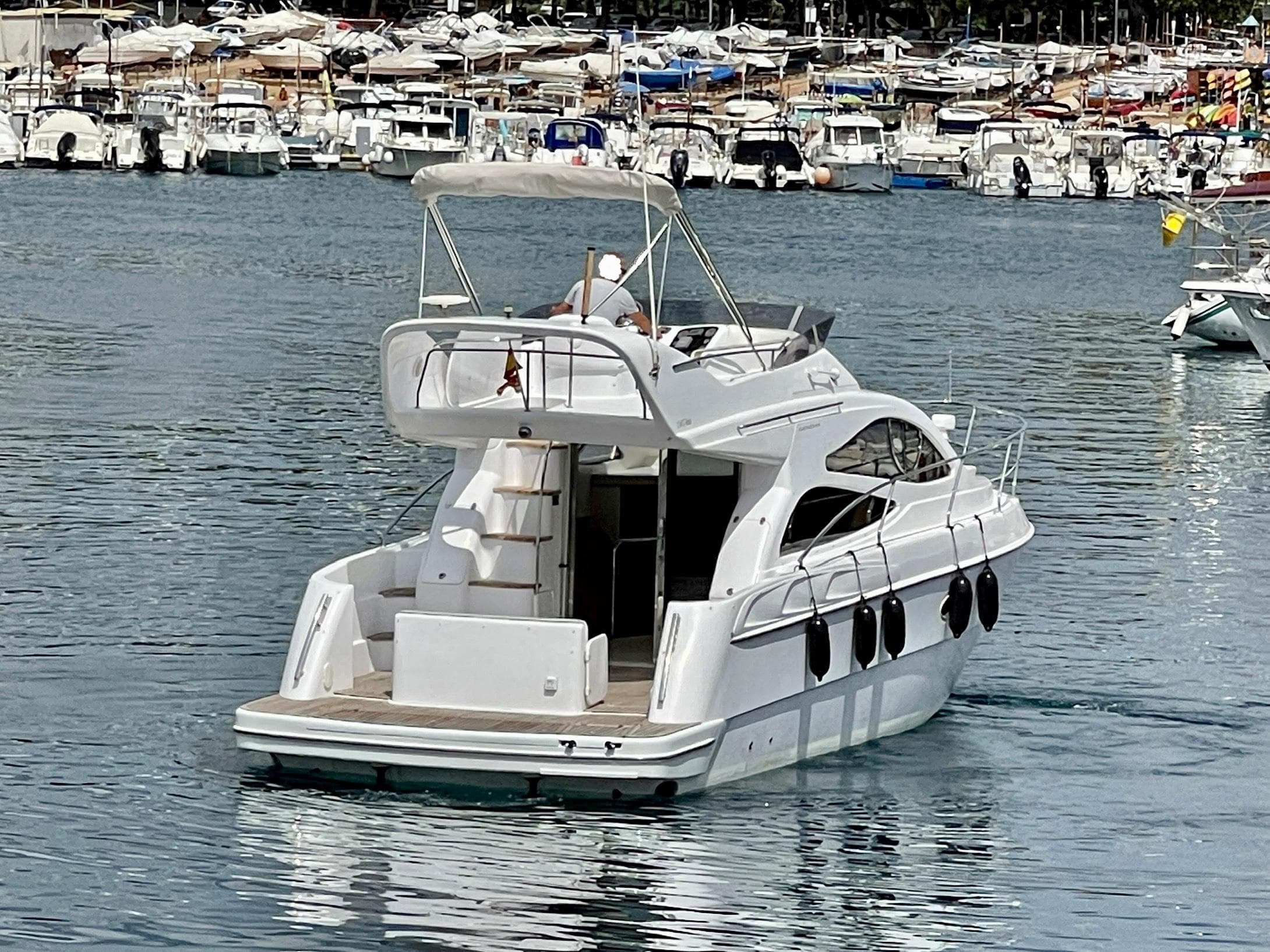 Genesis Boats 37 Flybridge · 2