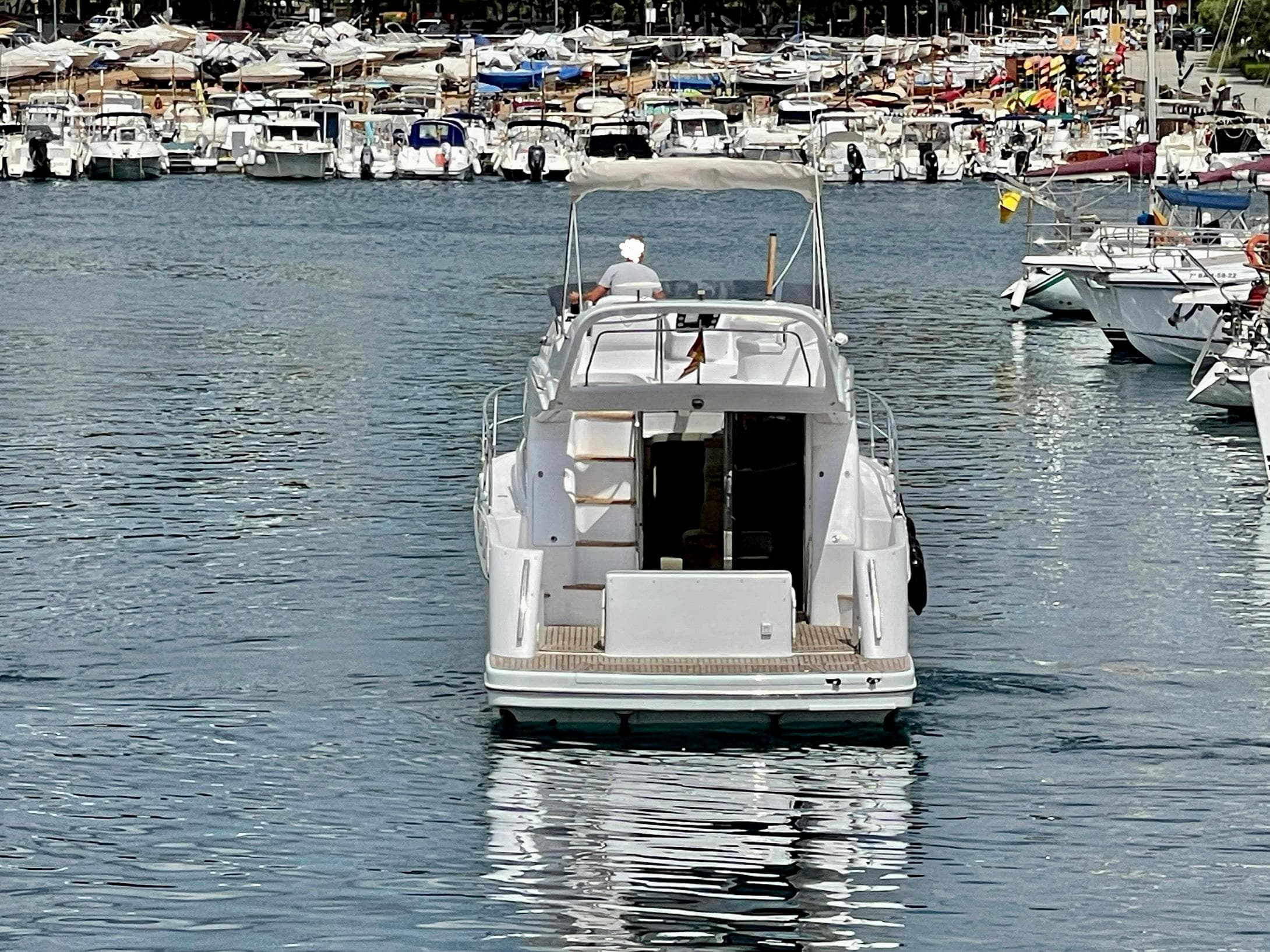 Genesis Boats 37 Flybridge · 4