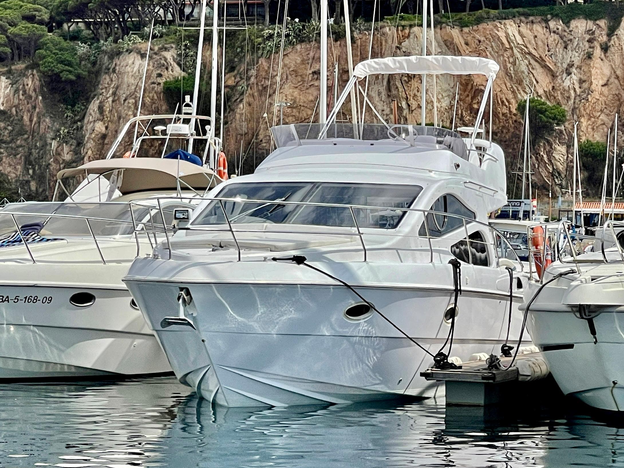 Genesis Boats 37 Flybridge · 6