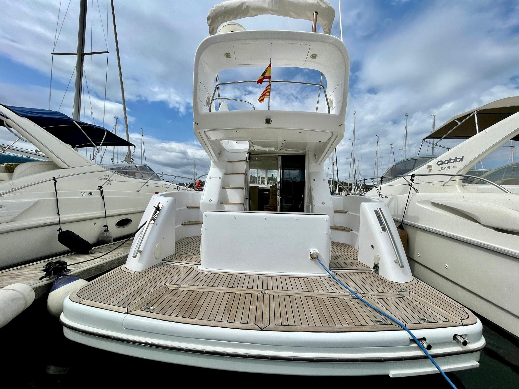 Genesis Boats 37 Flybridge · 7