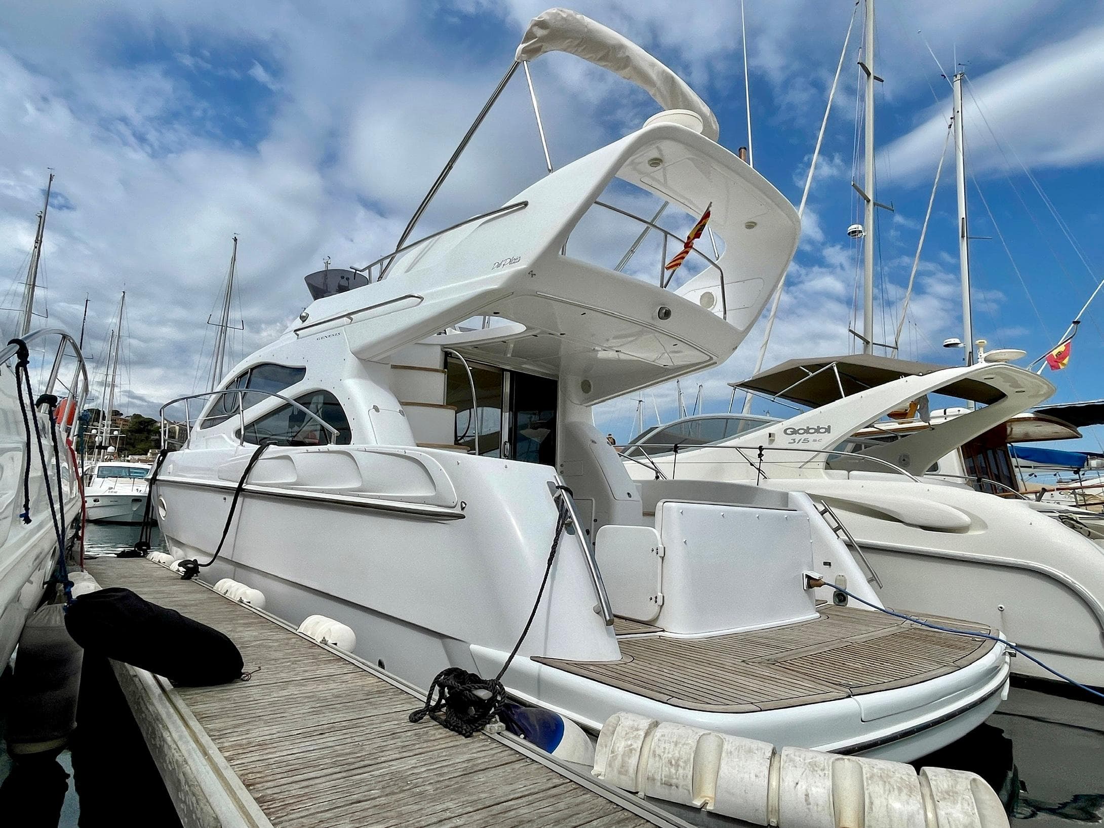 Genesis Boats 37 Flybridge · 10