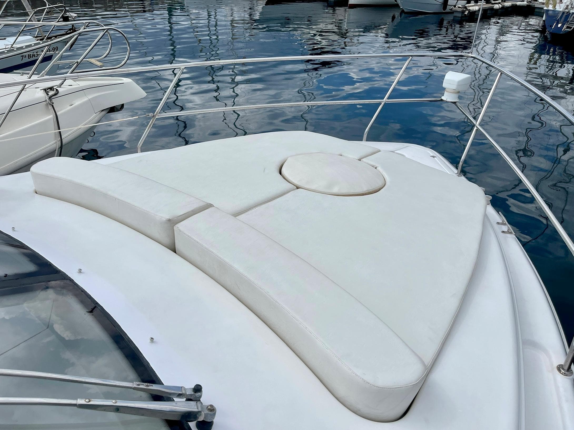 Genesis Boats 37 Flybridge · 14