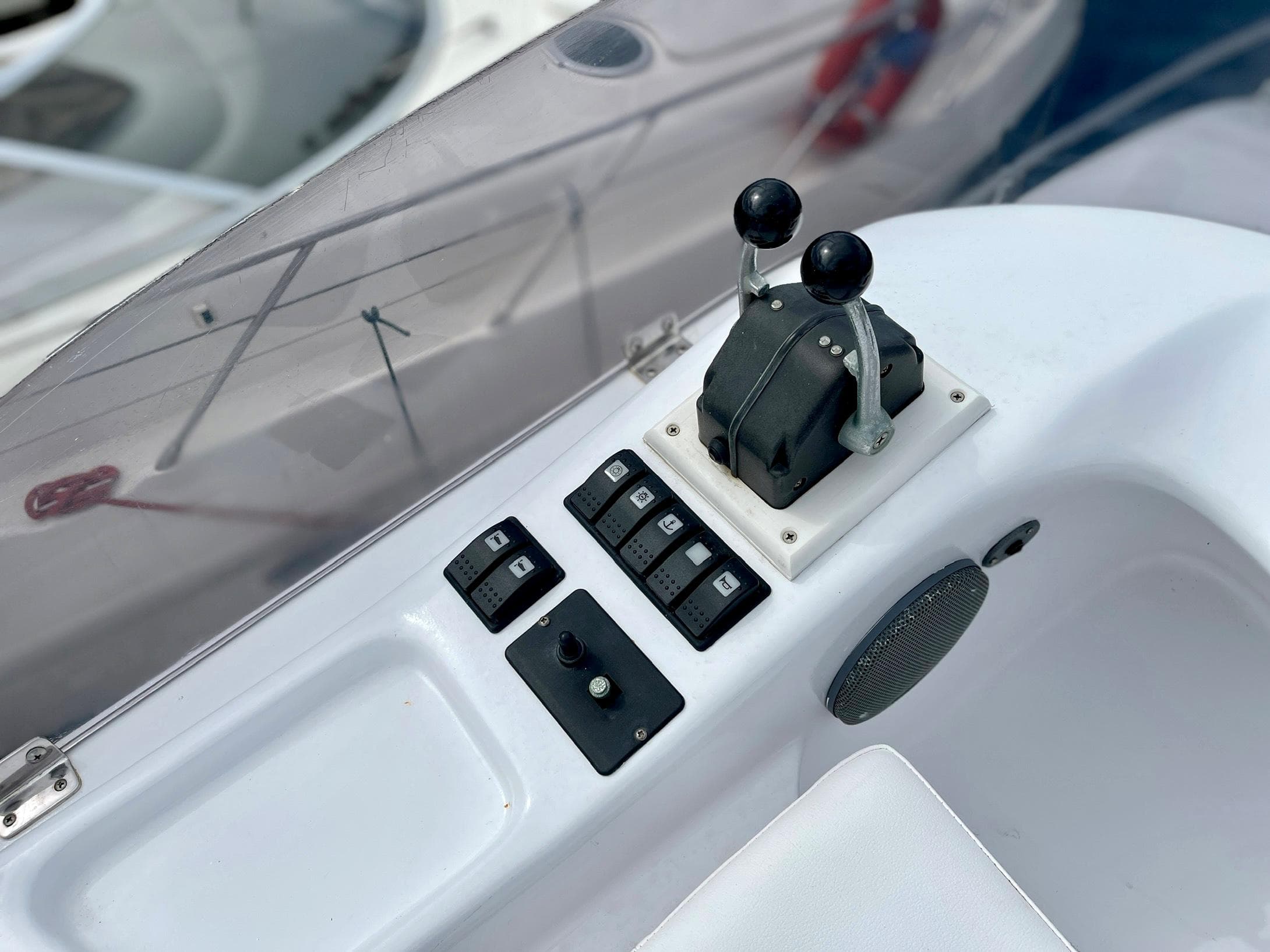Genesis Boats 37 Flybridge · 24