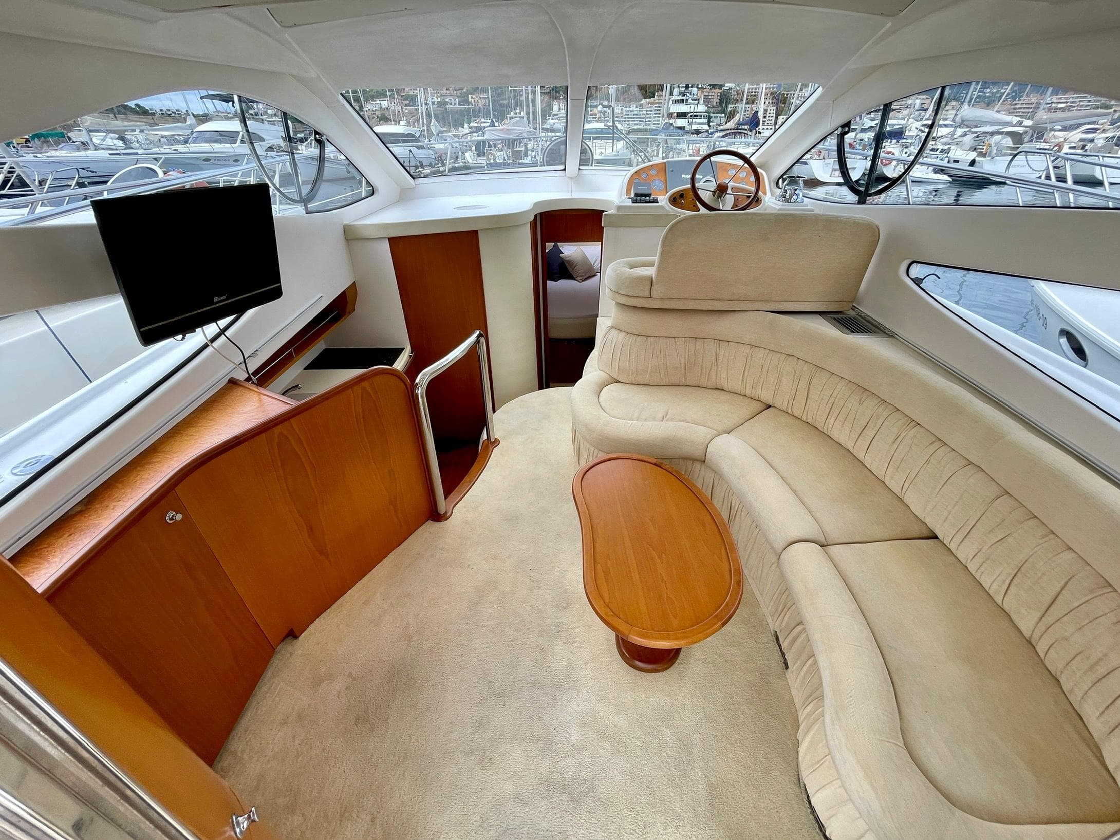 Genesis Boats 37 Flybridge · 27