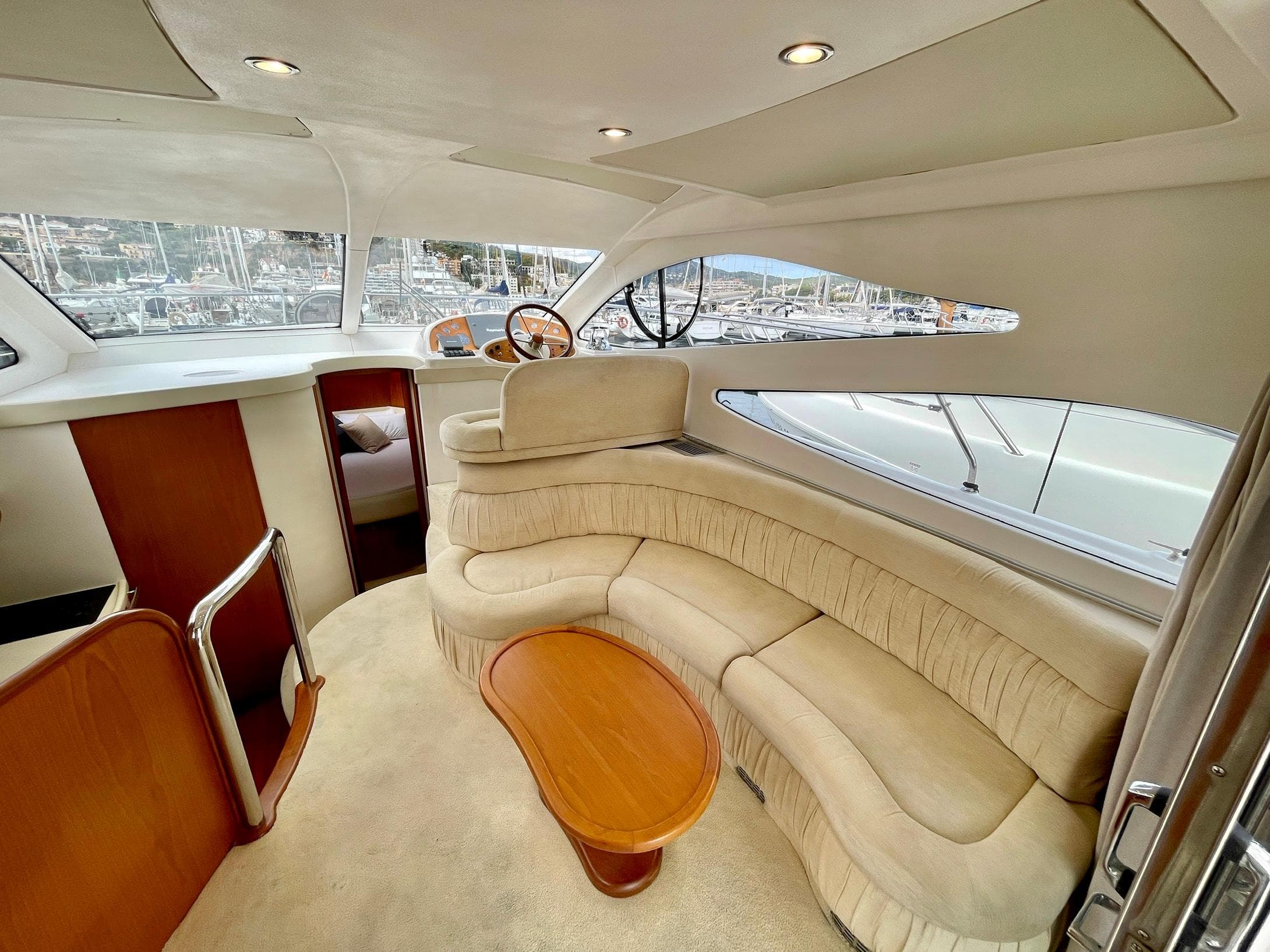 Genesis Boats 37 Flybridge · 28