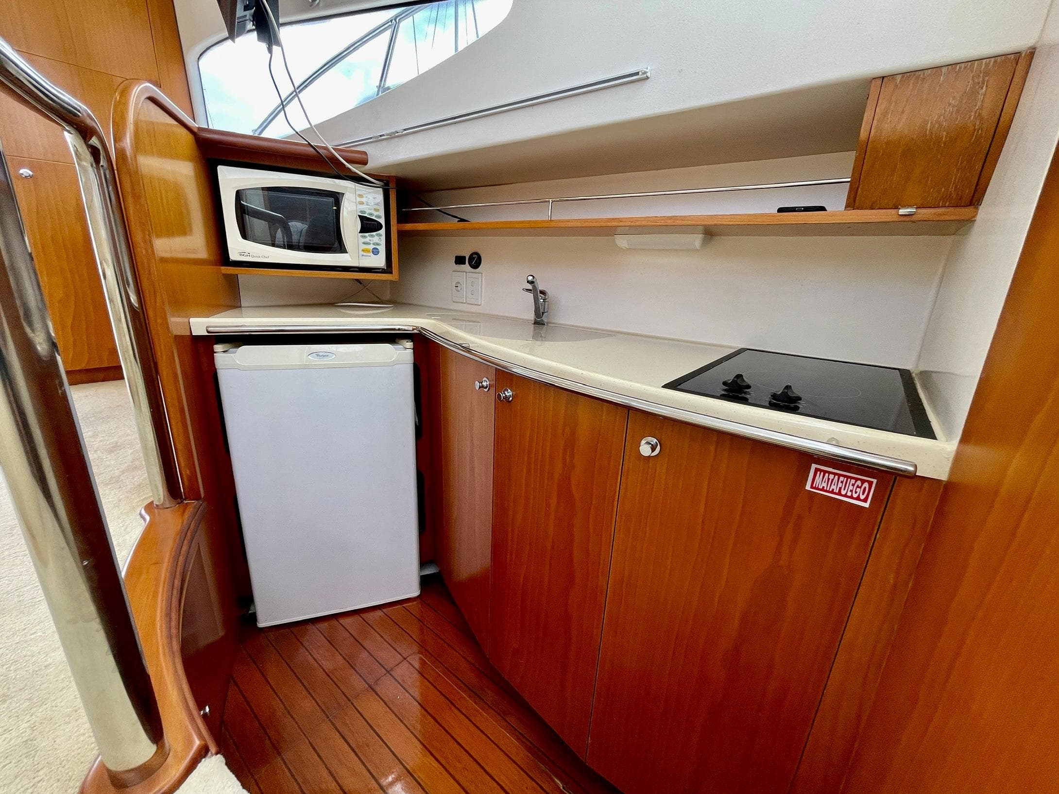 Genesis Boats 37 Flybridge · 38