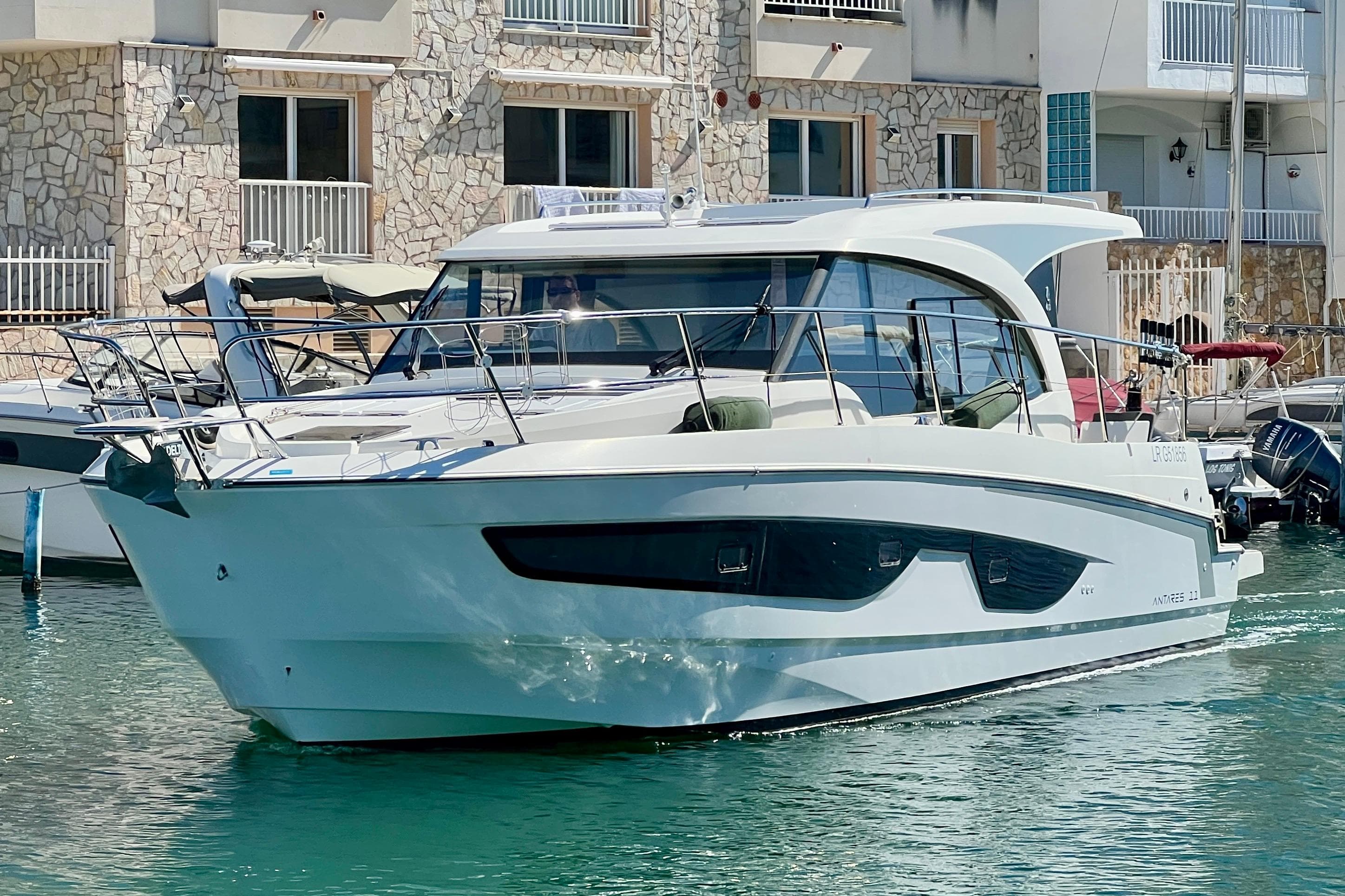Beneteau Antares 11 · 1