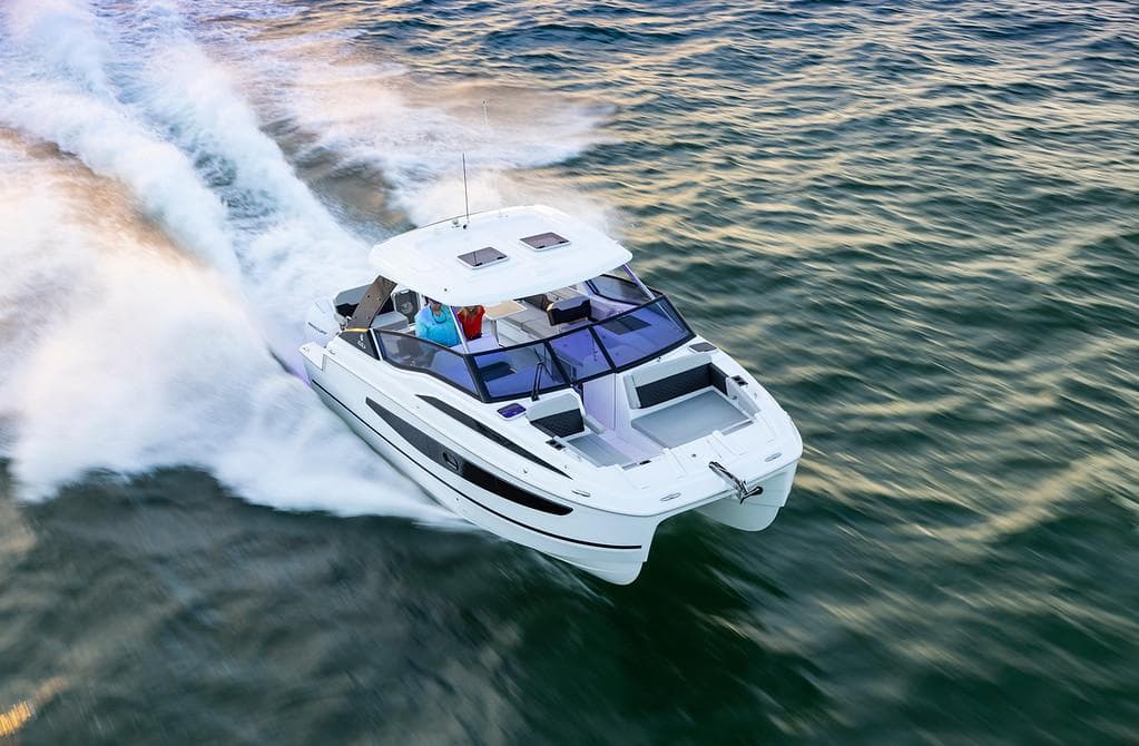 Aquila 32 Sport · 1