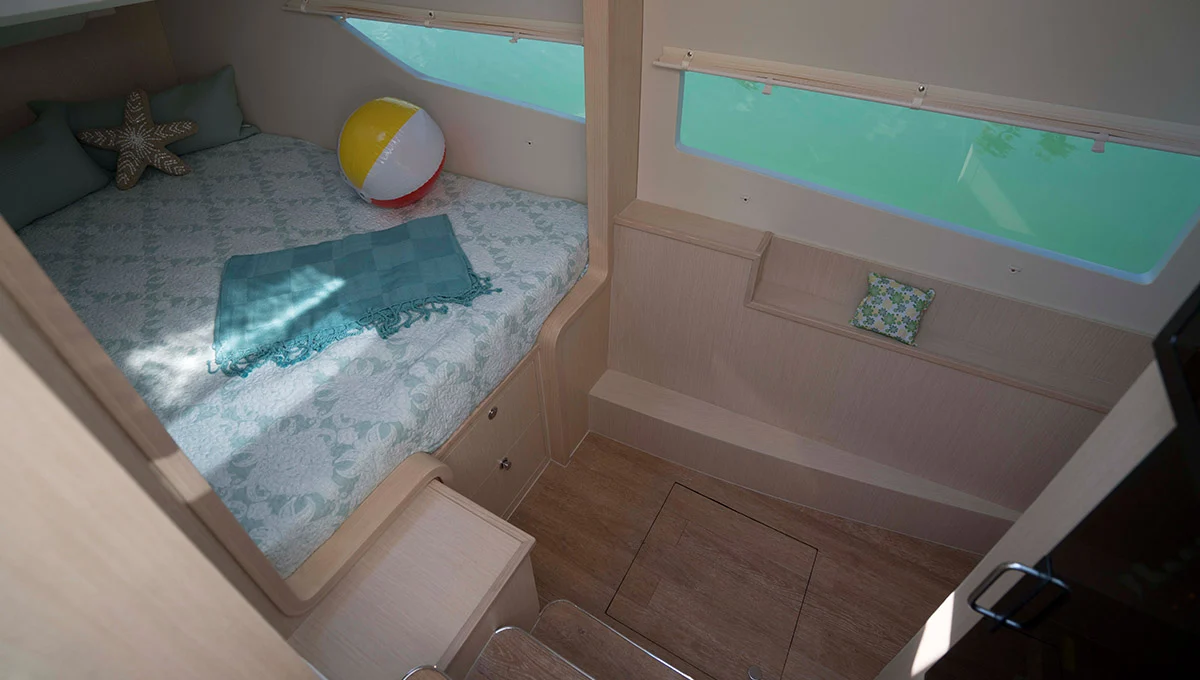 Camarote del Aquila 36 Sport