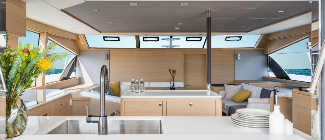 Cocina del Aquila 54 Yacht