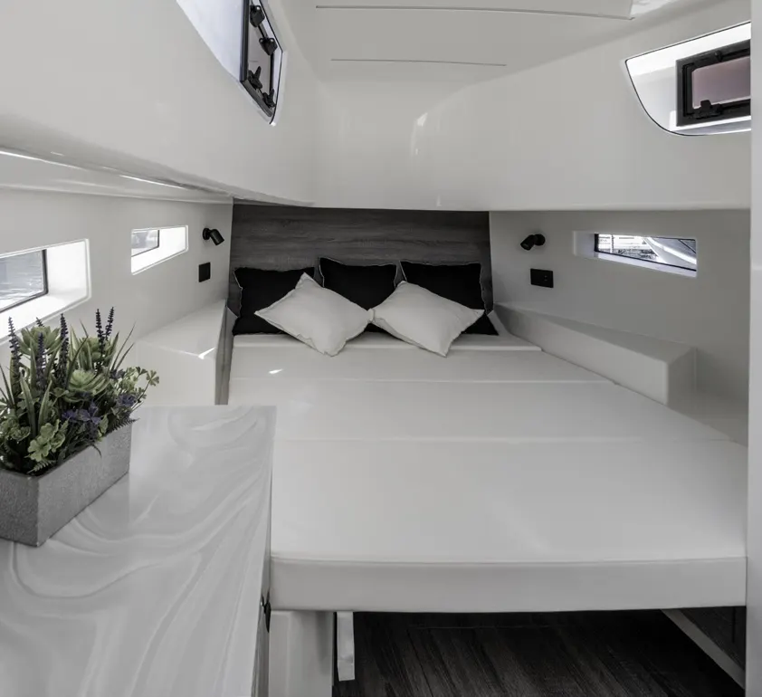 Cama doble convertible del interior del Kumbra 36